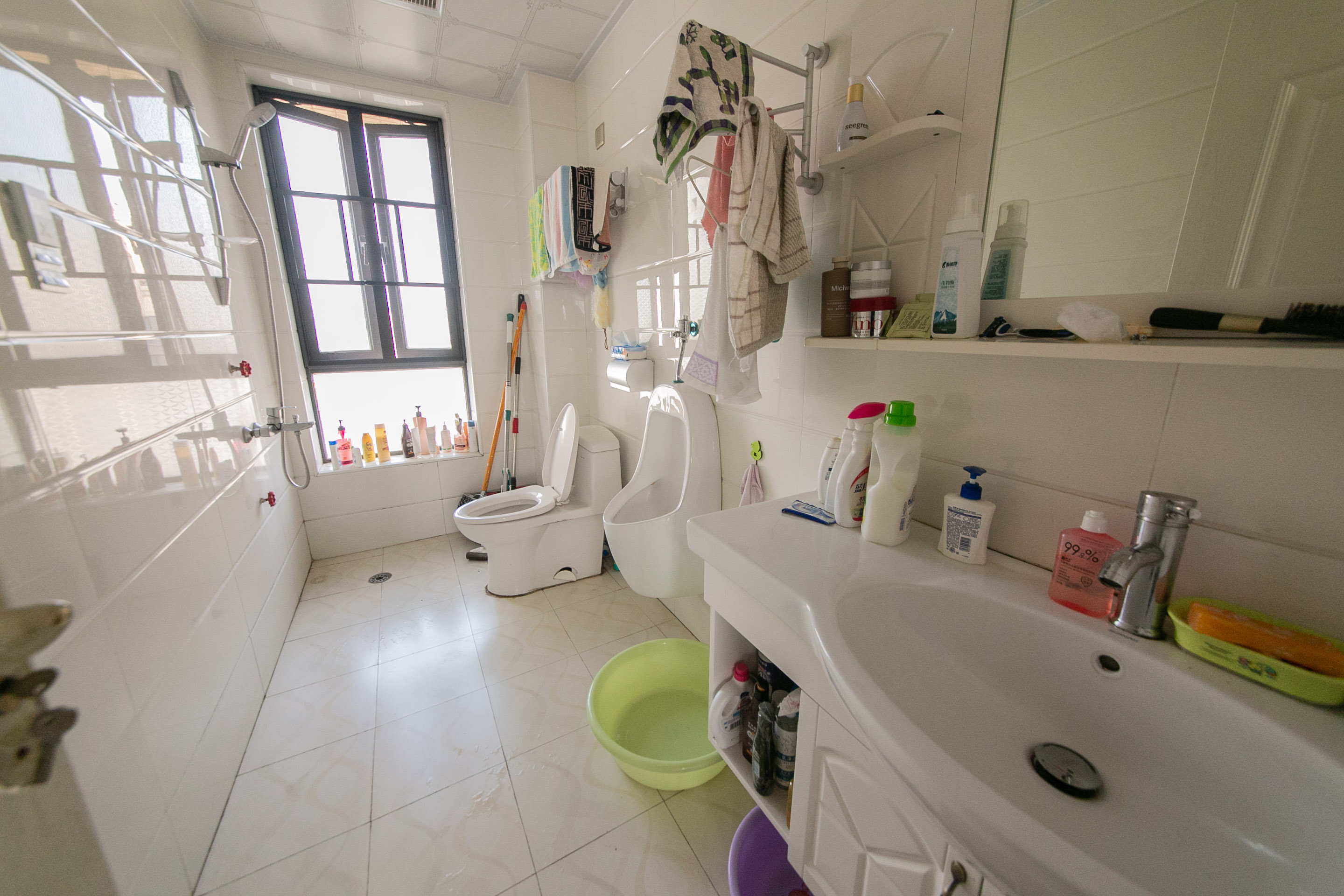 天健壹平方英里（天健芙蓉盛世二期）  5室2厅2卫    225.0万卫生间