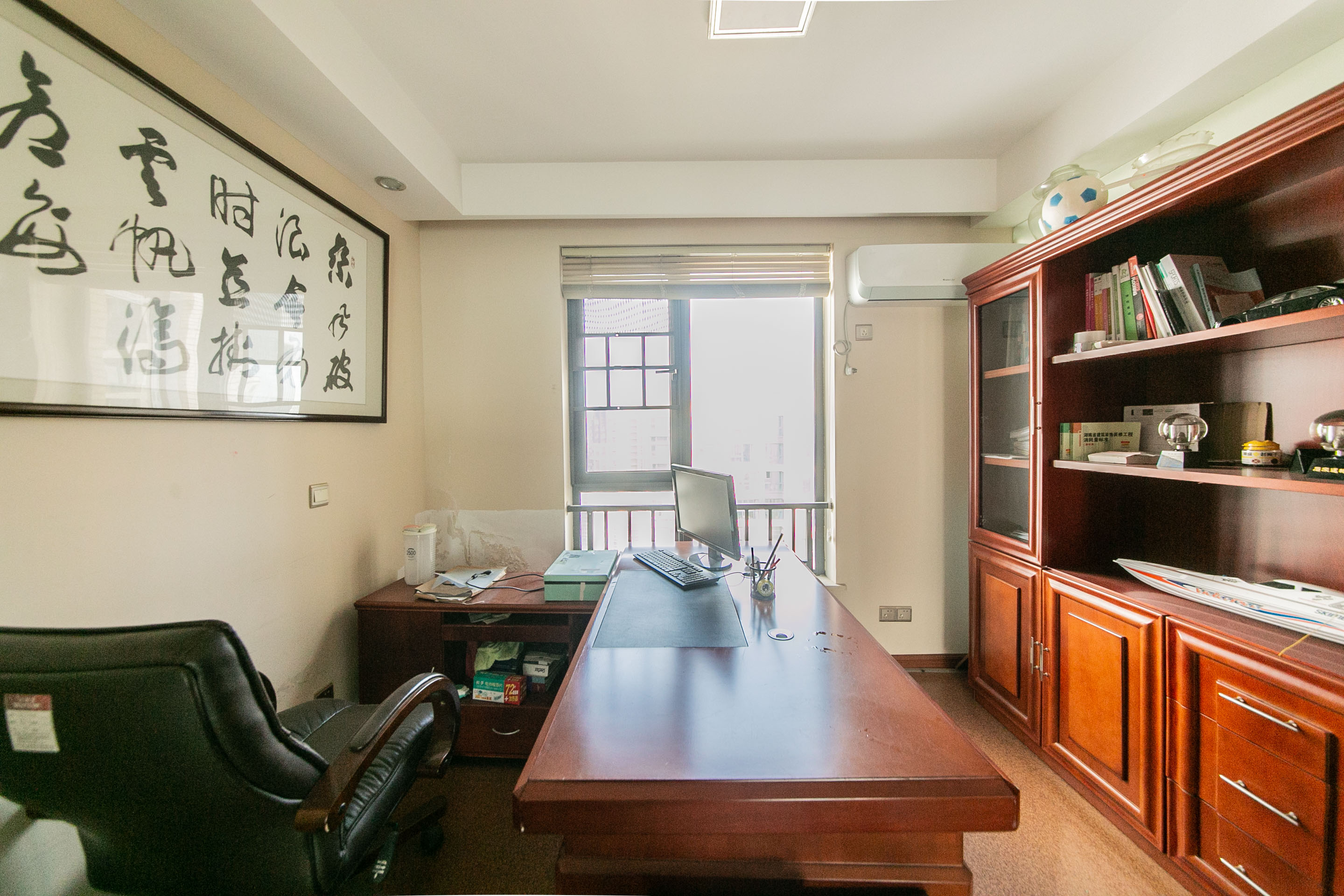 天健壹平方英里（天健芙蓉盛世二期）  5室2厅2卫    225.0万卧室