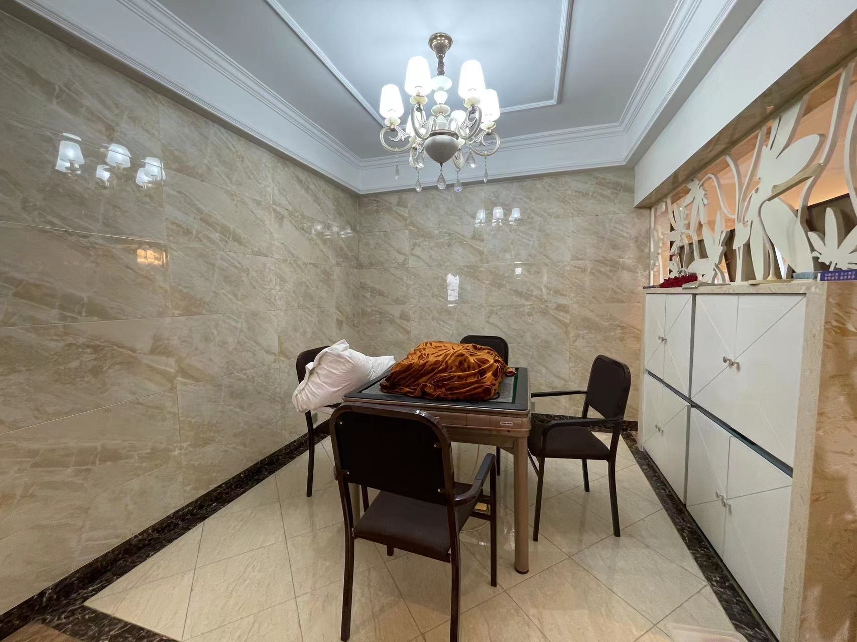 流金岁月-华晨国际 4室2厅2卫 138.0万 流金岁月-华晨国际 4室2厅2卫 138.0万室内图