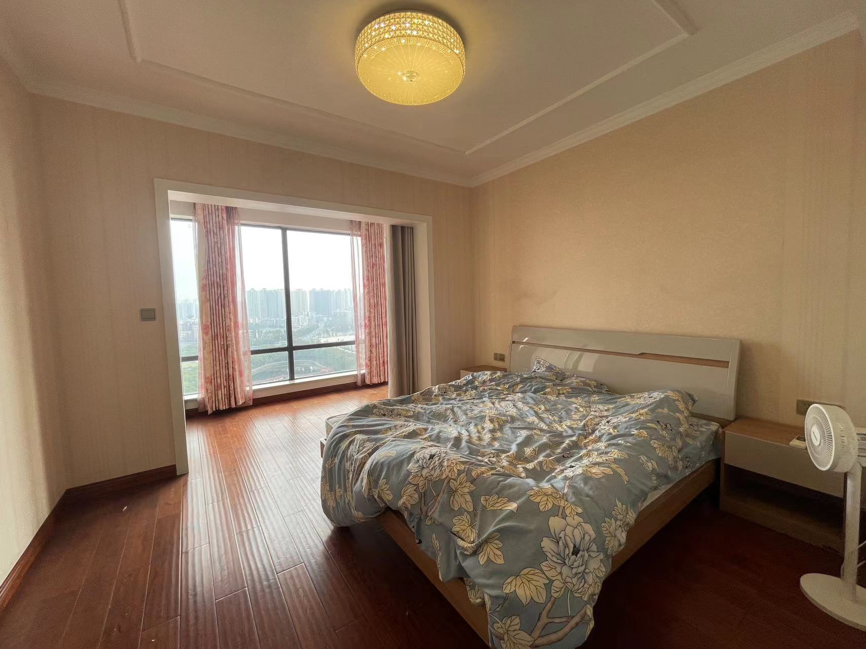 流金岁月-华晨国际 4室2厅2卫 138.0万 流金岁月-华晨国际 4室2厅2卫 138.0万室内图