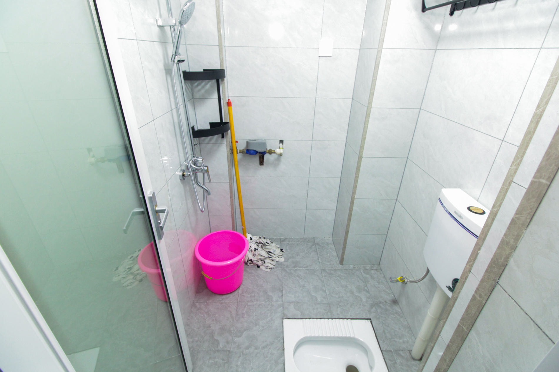 加加大街（华景苑）  1室1厅1卫    39.4万卫生间