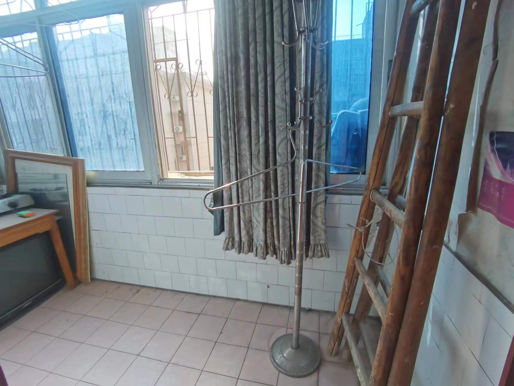 东方花园 2室2厅1卫 28.8万 东方花园 2室2厅1卫 28.8万室内图