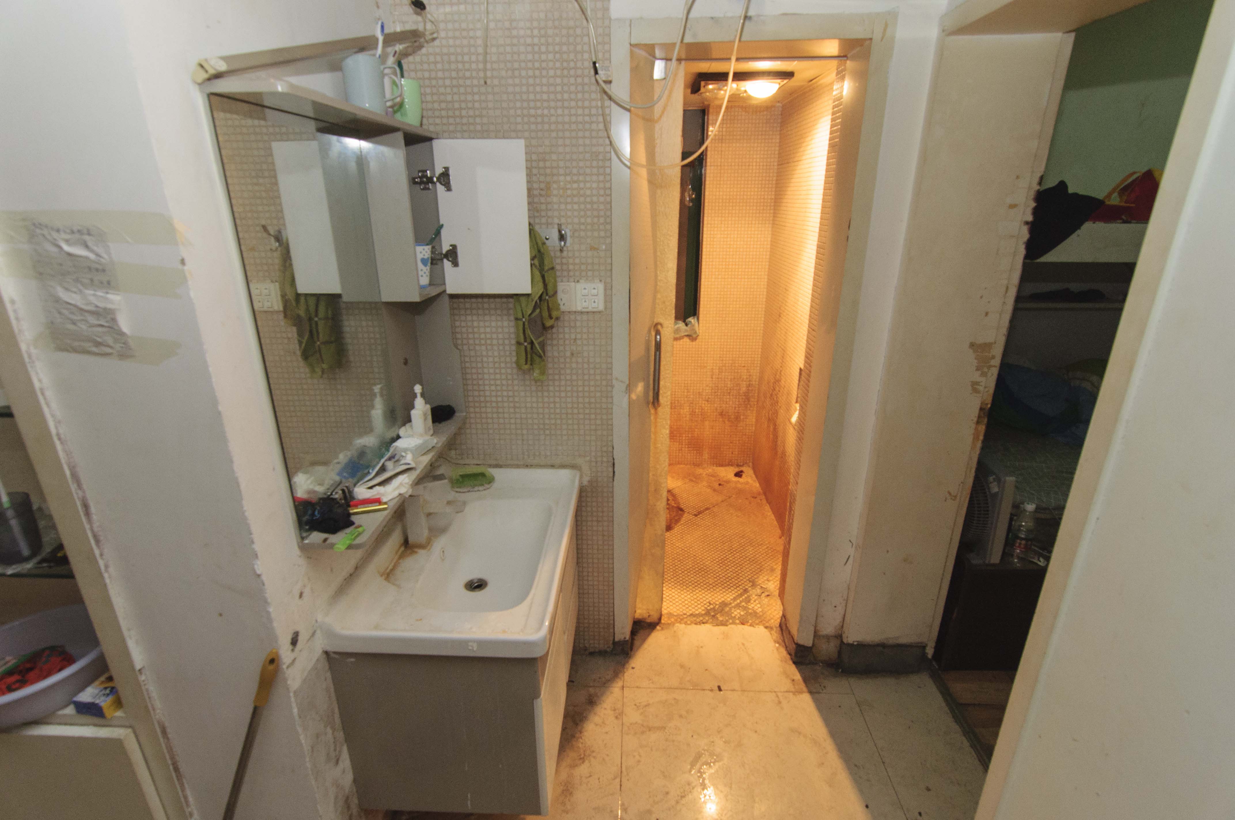 永宏佳园  3室2厅2卫   117.00万卫生间