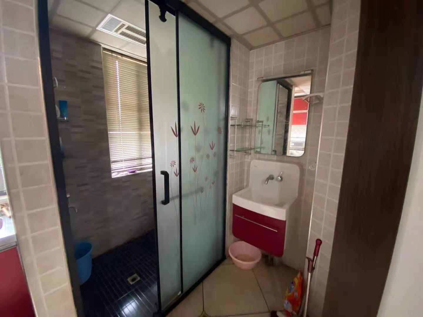 城市风景  2室2厅1卫    52.0万 城市风景  2室2厅1卫    52.0万室内图