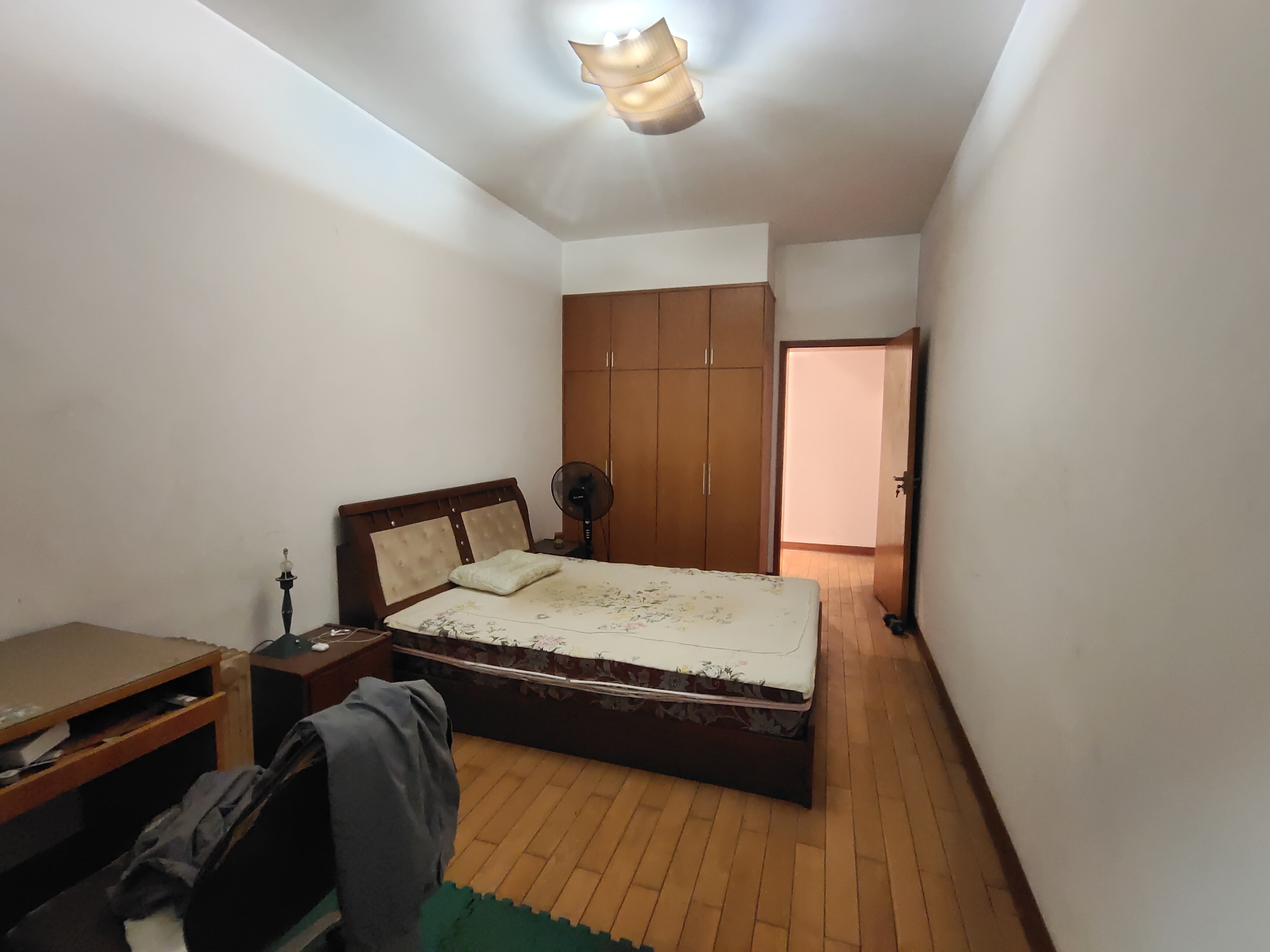 康华小区  3室2厅2卫   50.00万室内图
