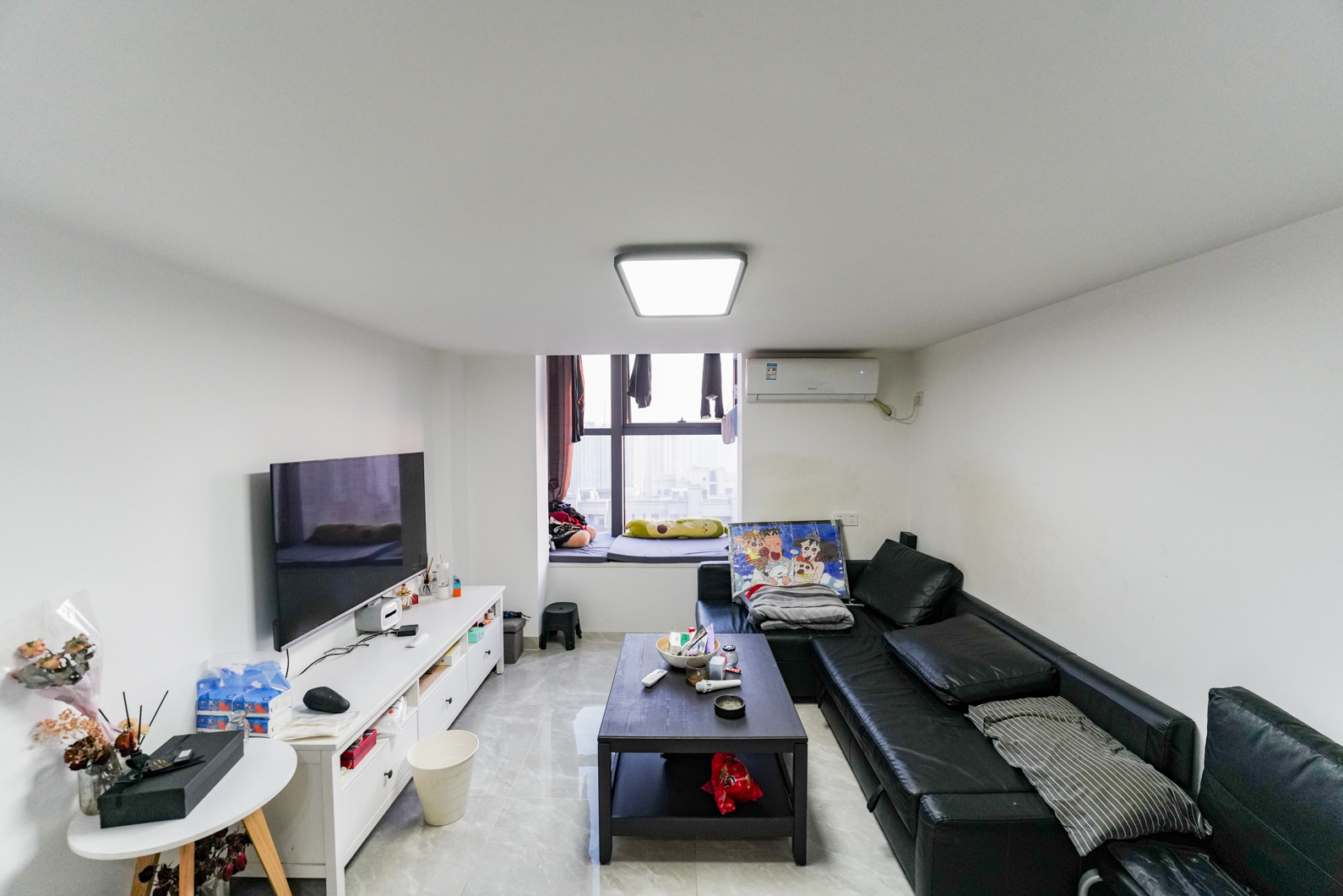 裕天国际商汇中心 1室1厅1卫 55.0万 裕天国际商汇中心 1室1厅1卫 55.0万客厅