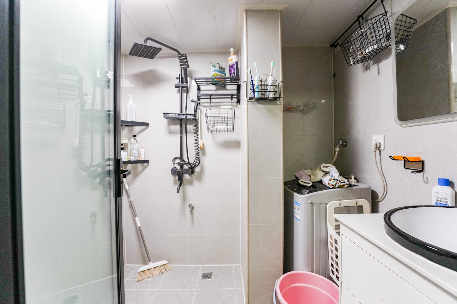 裕天国际商汇中心 1室1厅1卫 55.0万 裕天国际商汇中心 1室1厅1卫 55.0万卫生间