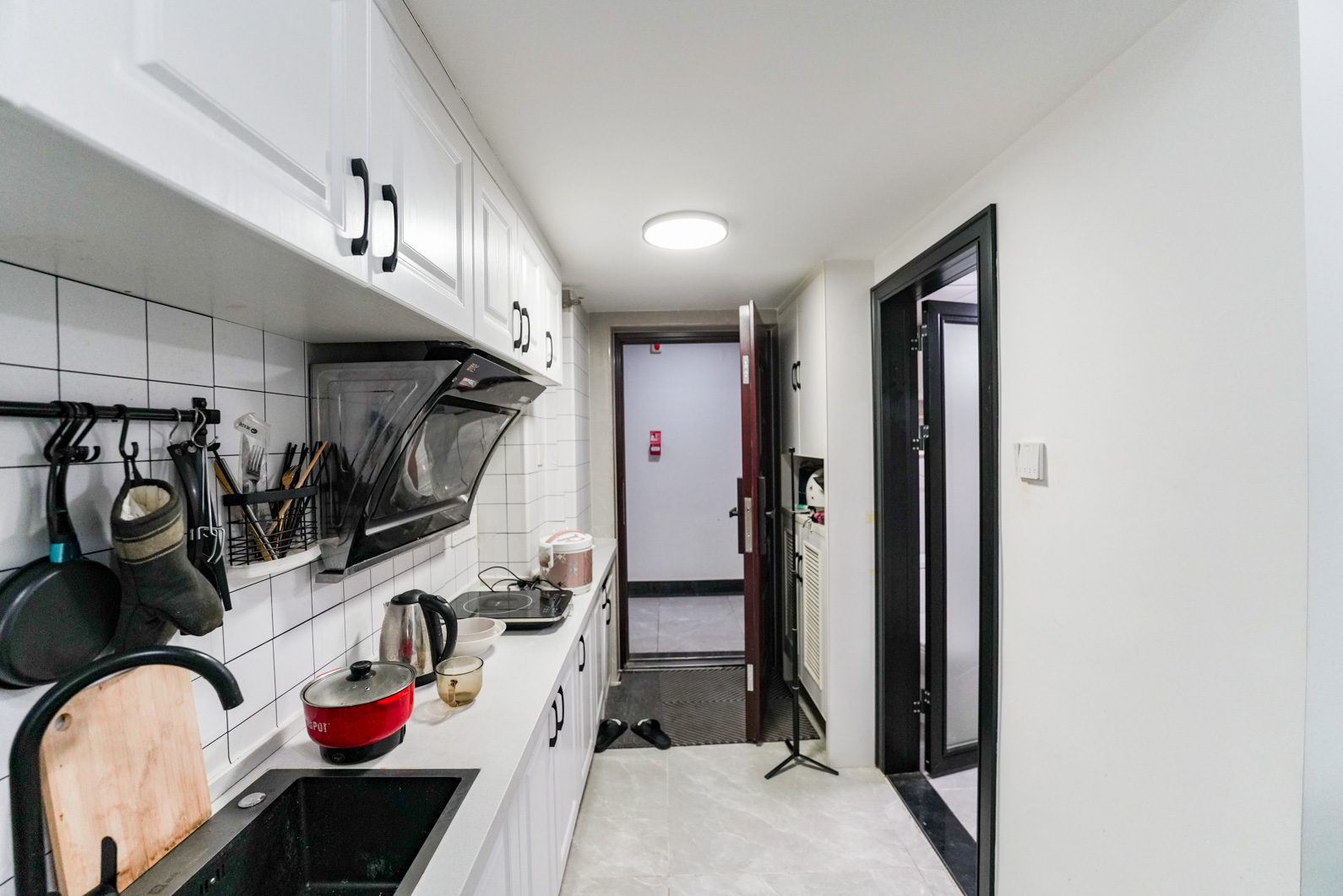 裕天国际商汇中心 1室1厅1卫 55.0万 裕天国际商汇中心 1室1厅1卫 55.0万厨房