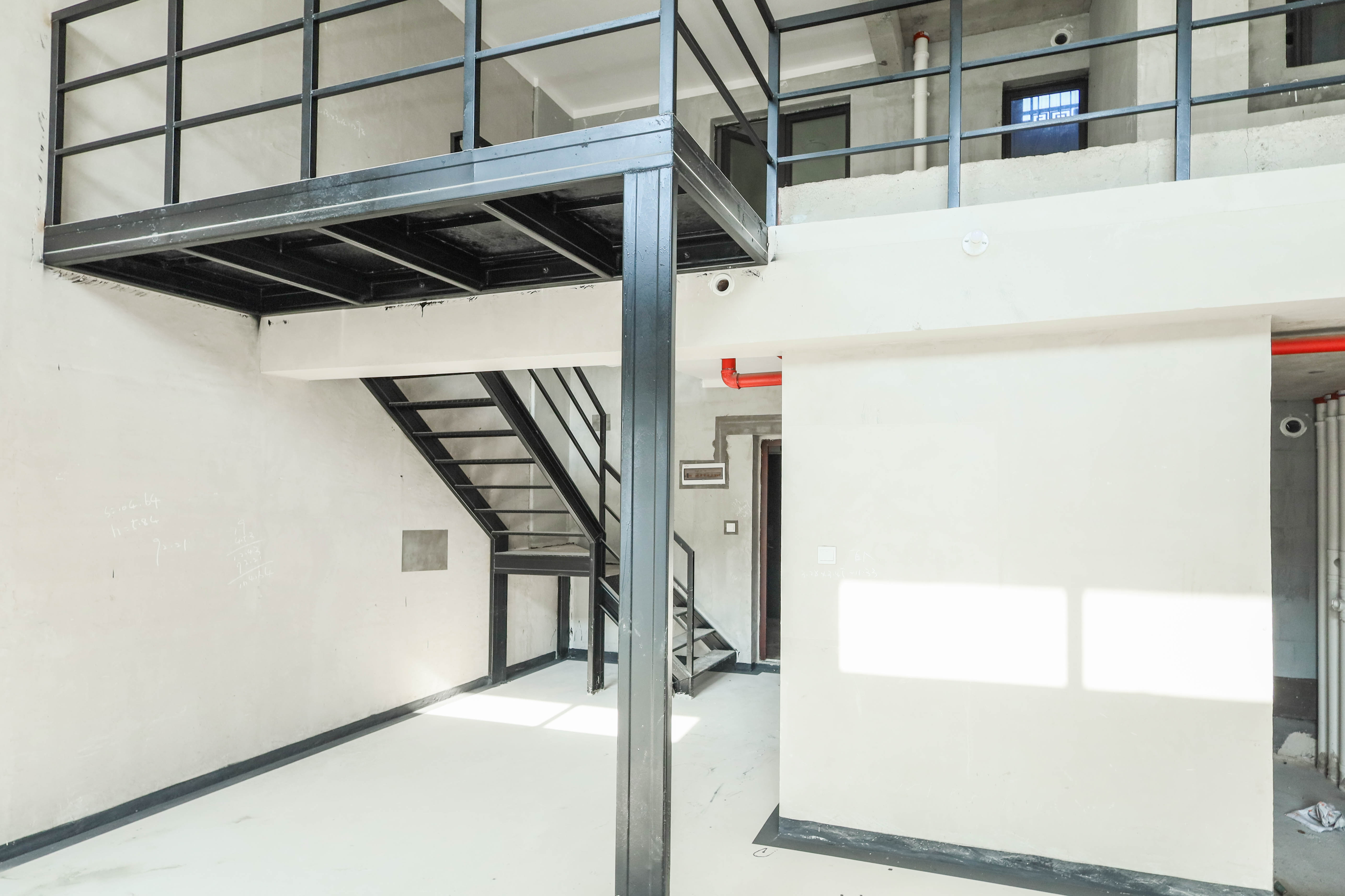 建发央著  4室2厅3卫   220.00万客厅