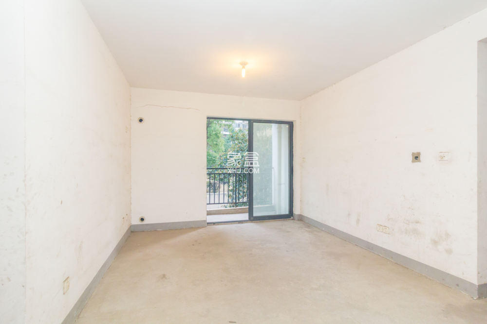 中国铁建国际城一期  3室2厅1卫    32.0万