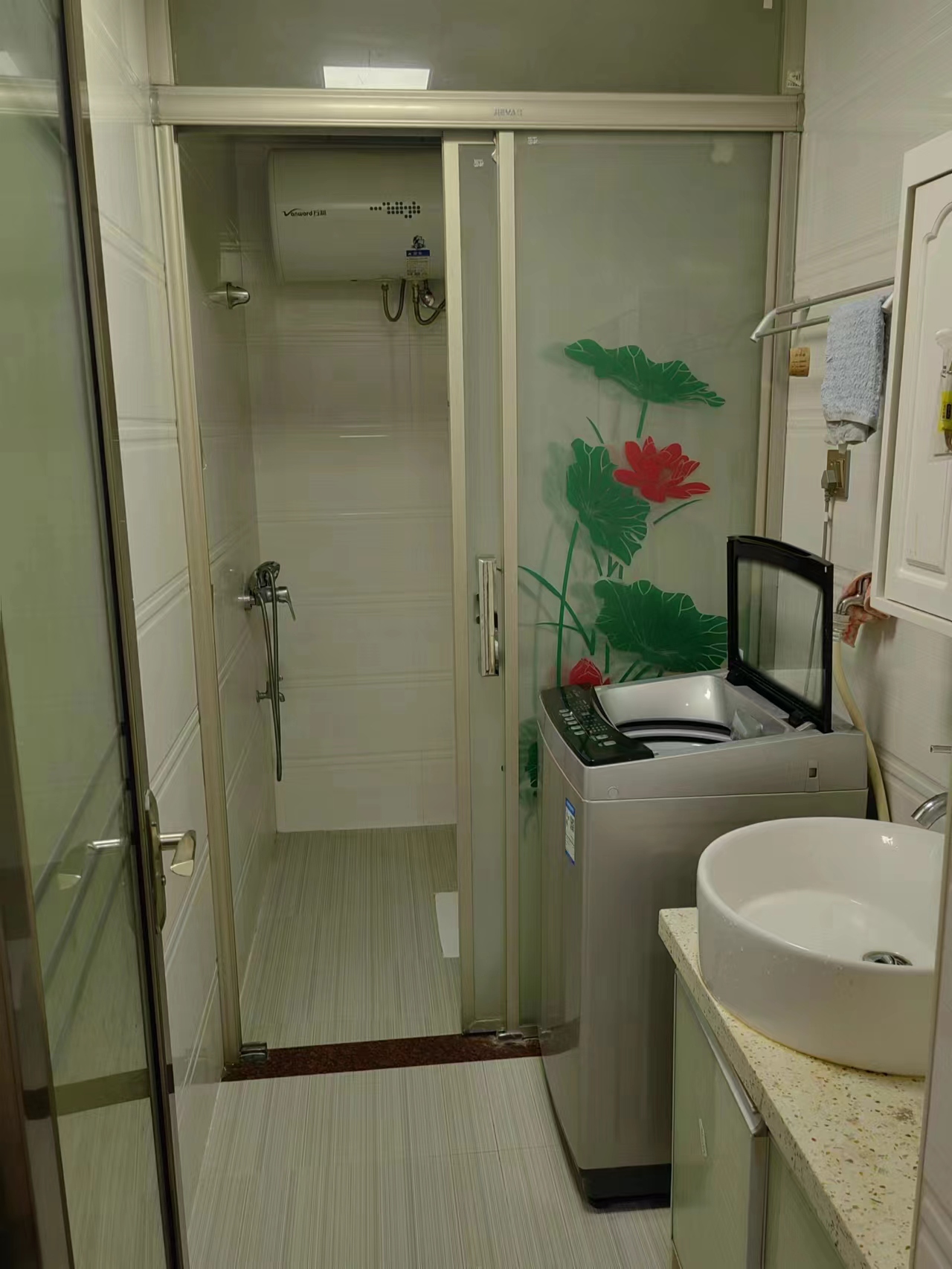 怡河园 1室1厅1卫 1500.00元/月 怡河园 1室1厅1卫 1500.00元/月室内图