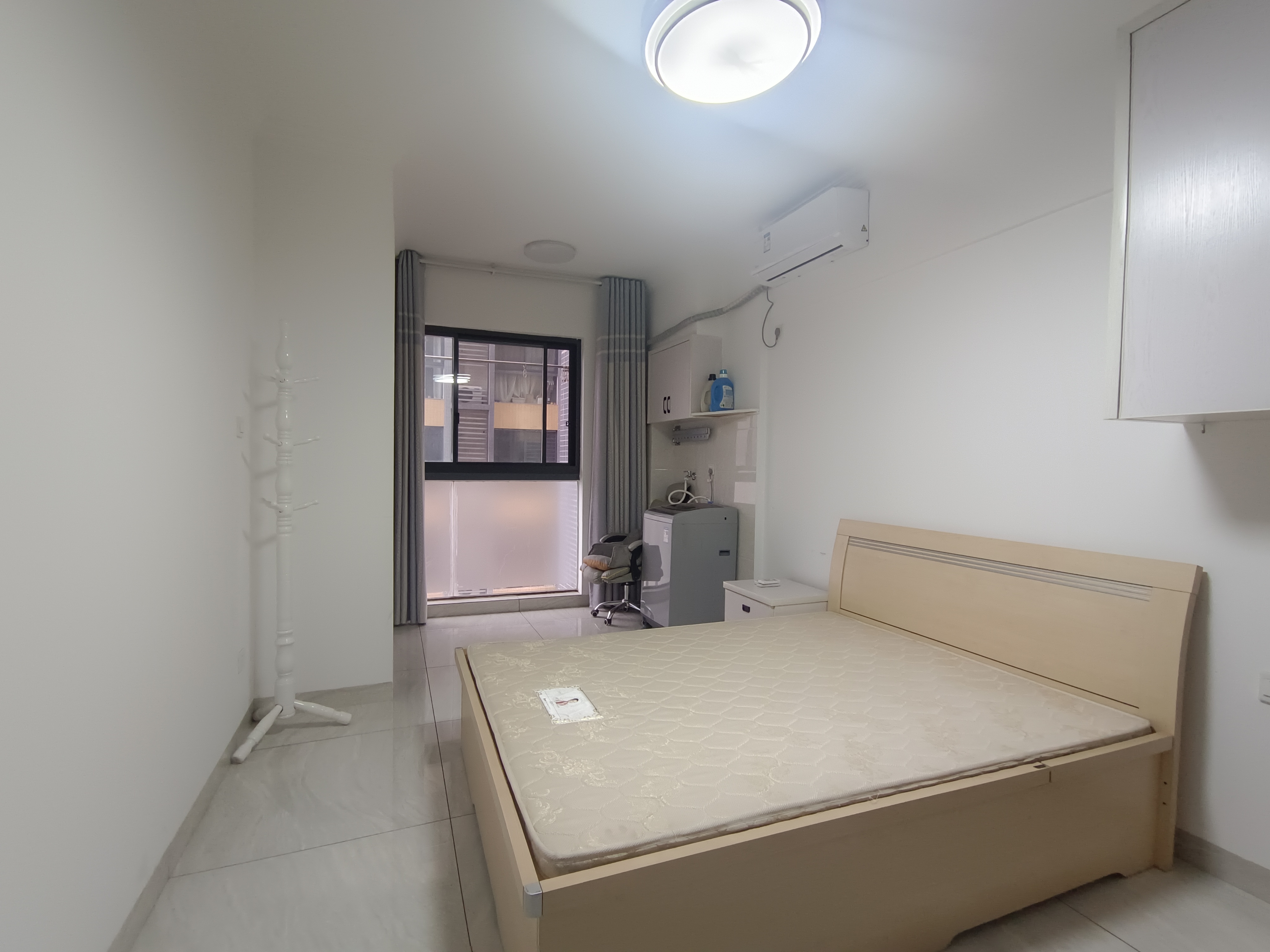 珠江愉景新城  1室1厅1卫   1100.00元/月室内图