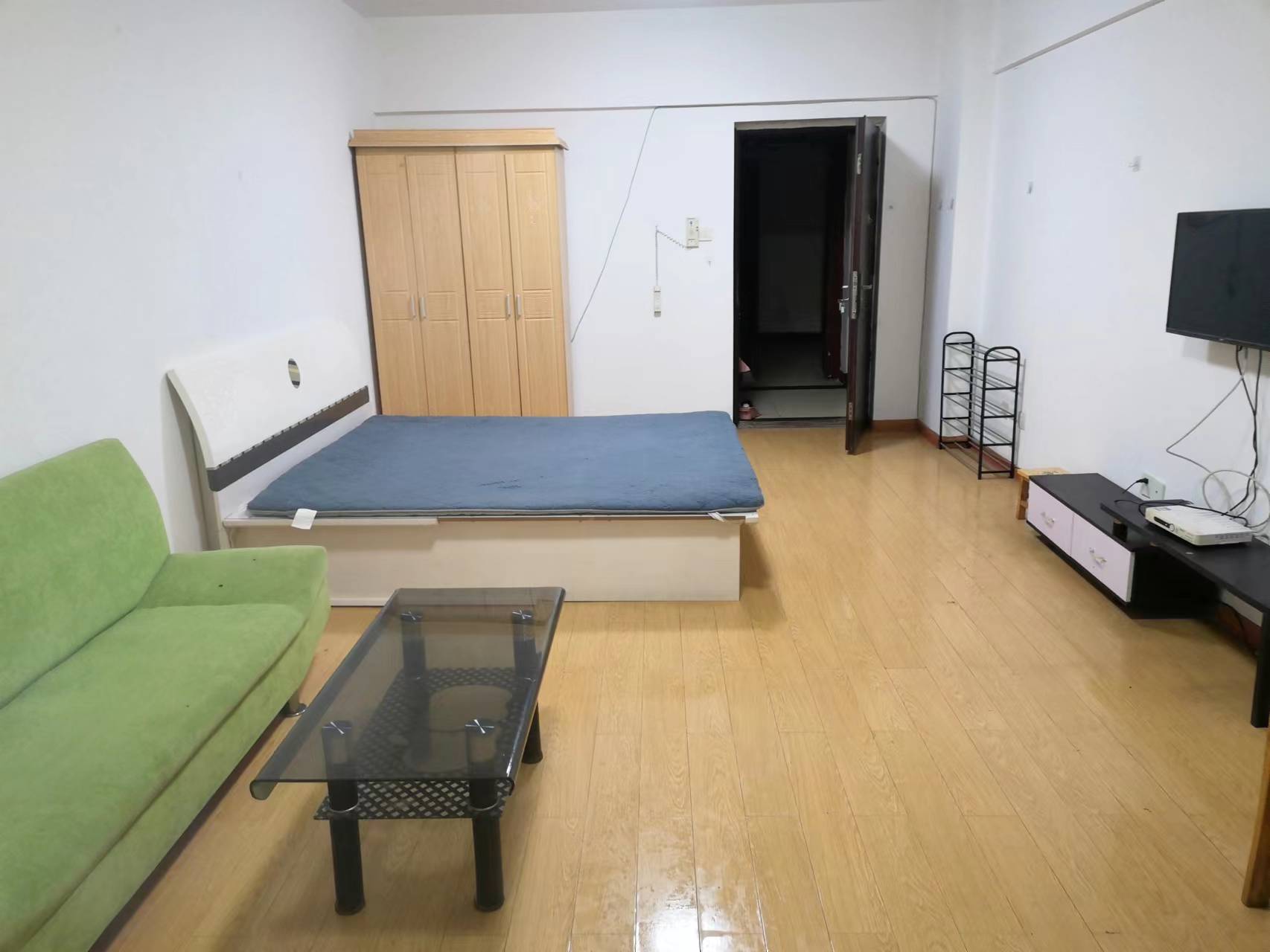 龙泰上品  1室1厅1卫   1000.00元/月室内图1