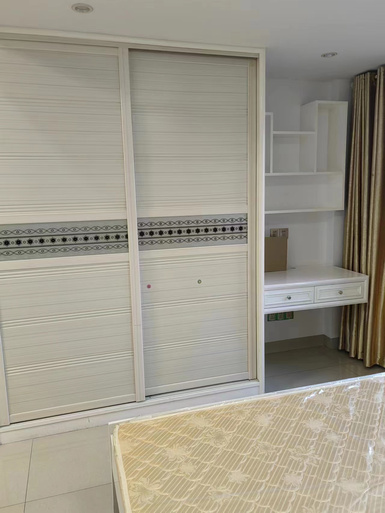 怡河园 1室1厅1卫 1500.00元/月 怡河园 1室1厅1卫 1500.00元/月室内图