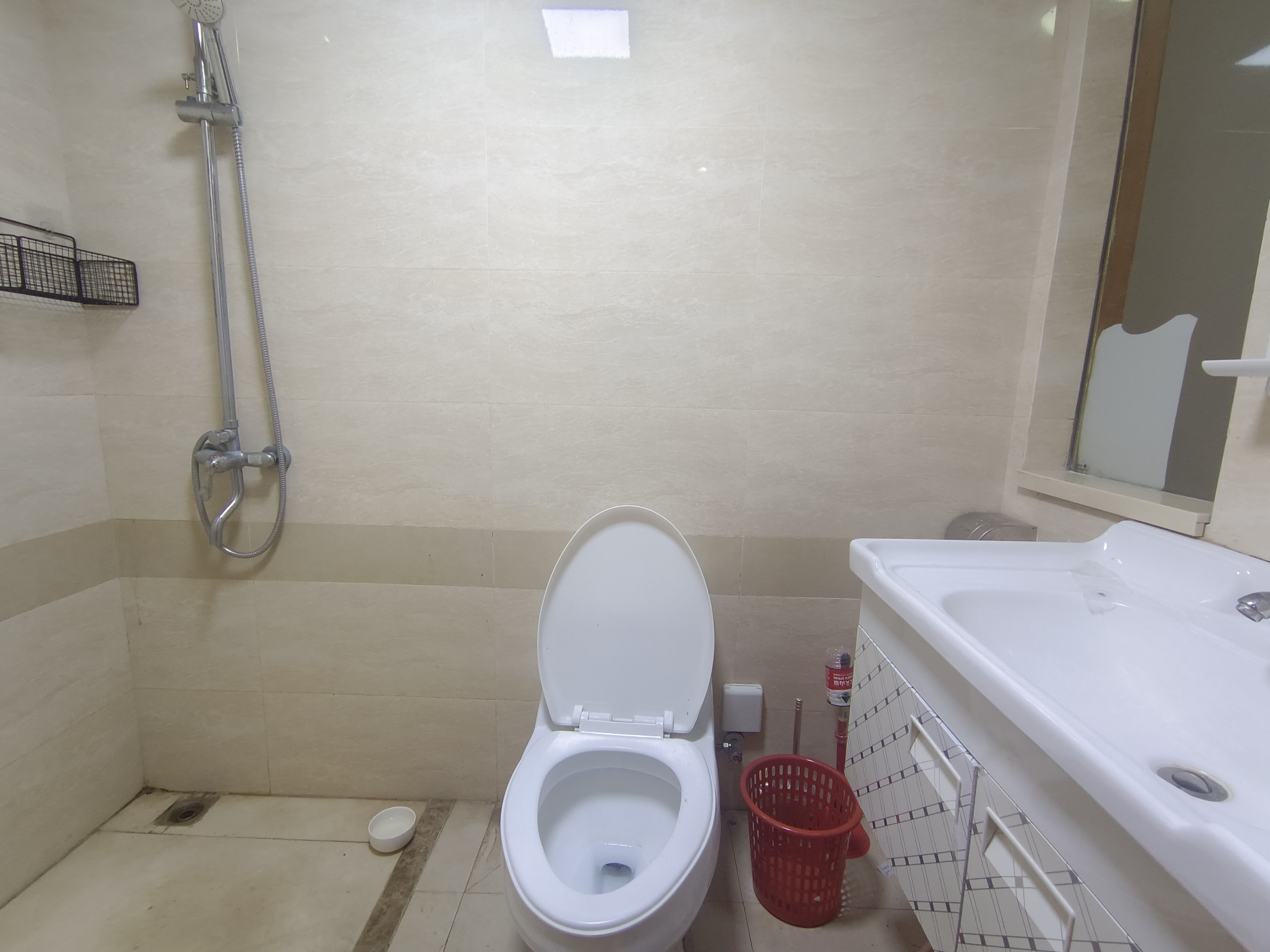 珠江愉景新城  1室1厅1卫   1200.00元/月室内图