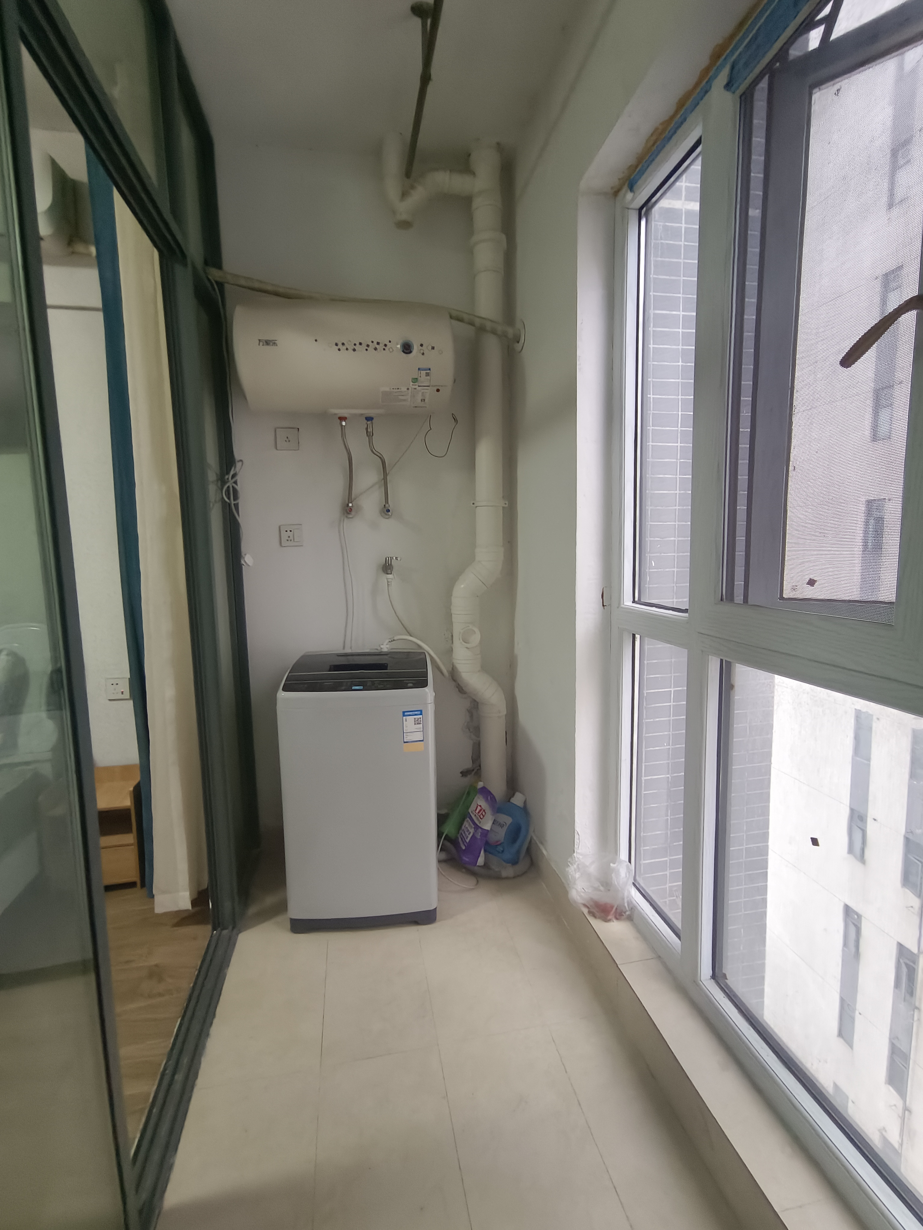 珠江愉景新城  1室1厅1卫   1200.00元/月室内图