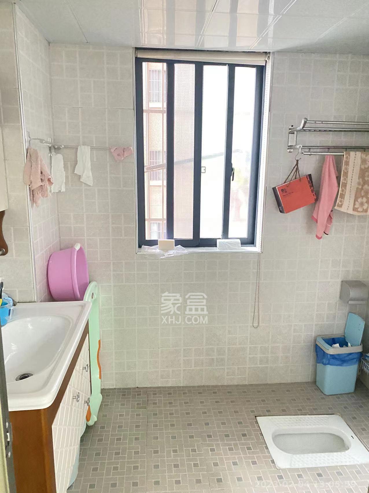 高林仕家  3室2厅1卫   2200.00元/月室内图