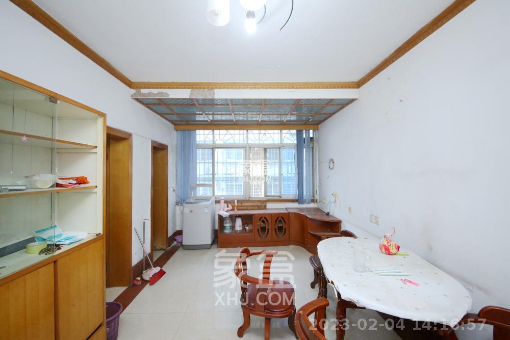 军安苑小区 3室2厅2卫 1750.0元/月 军安苑小区 3室2厅2卫 1750.0元/月室内图