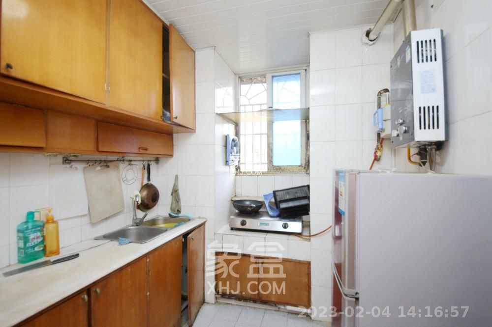 军安苑小区 3室2厅2卫 1750.0元/月 军安苑小区 3室2厅2卫 1750.0元/月室内图