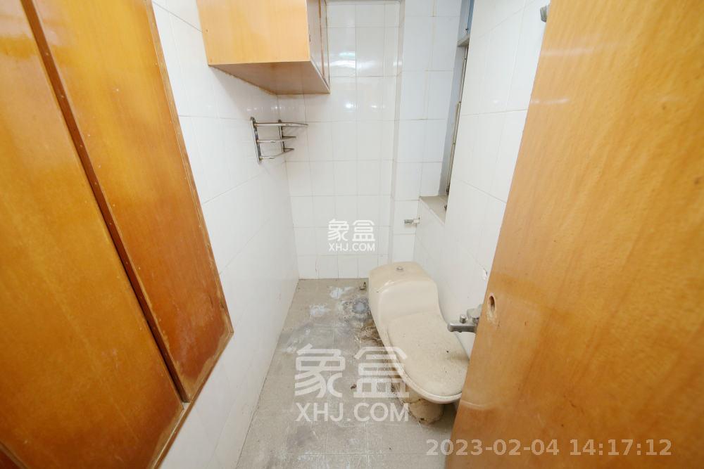 军安苑小区 3室2厅2卫 1750.0元/月 军安苑小区 3室2厅2卫 1750.0元/月室内图