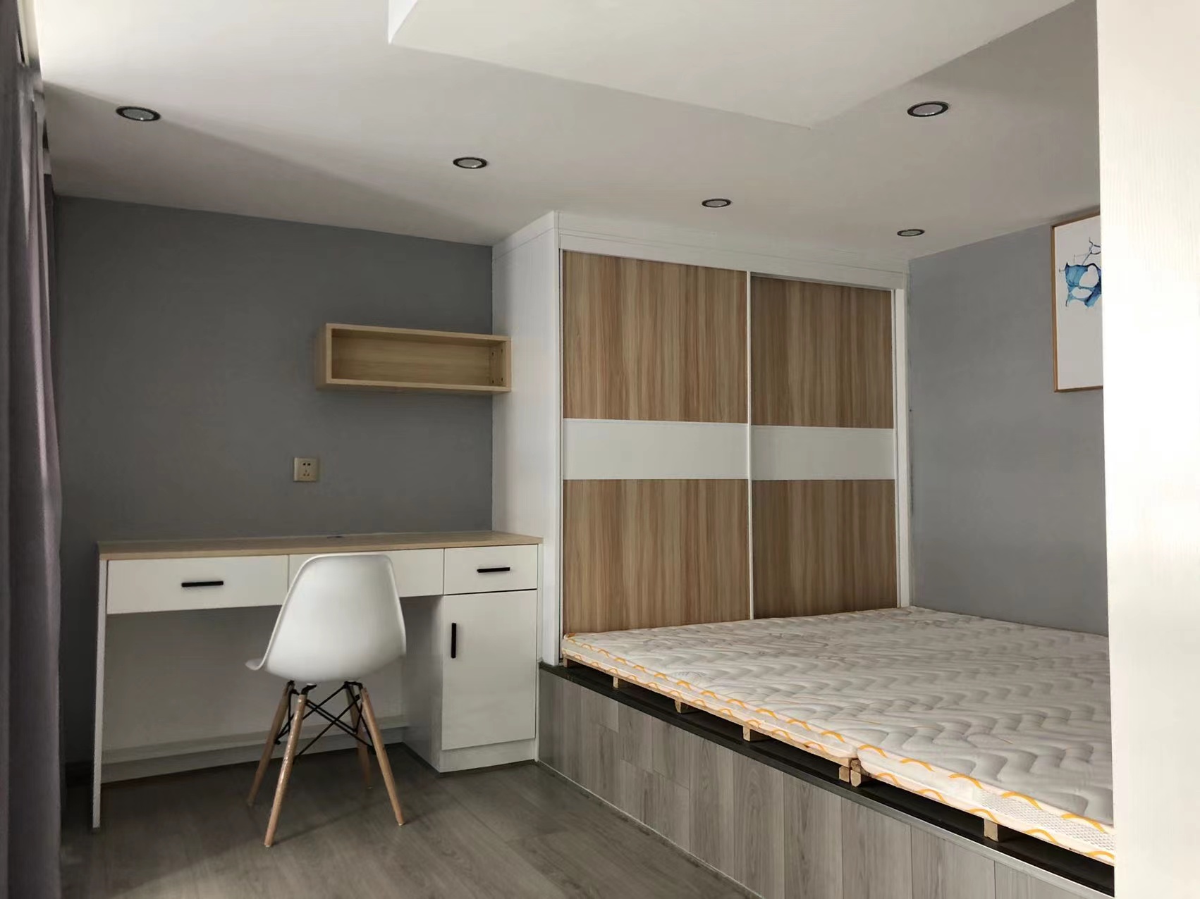 青春里 2室1厅1卫 2000.00元/月 青春里 2室1厅1卫 2000.00元/月室内图