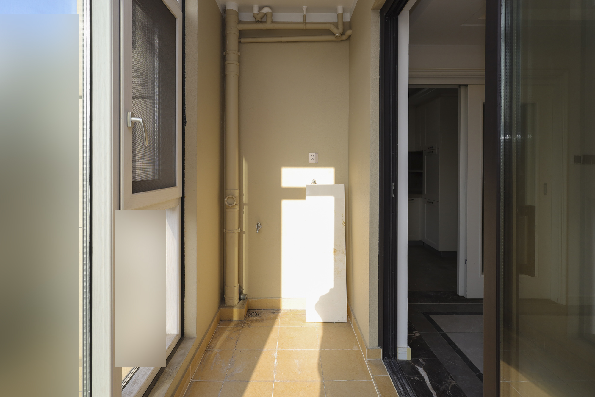 万科里金域国际 4室2厅2卫 428.0万 万科里金域国际 4室2厅2卫 428.0万阳台