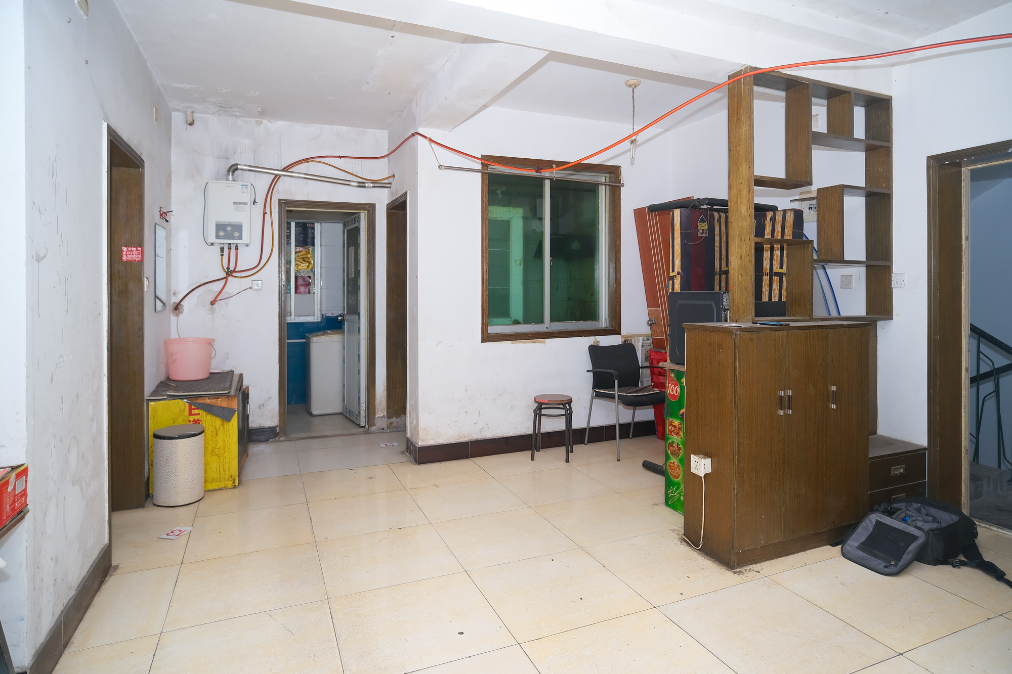 中南汽车世界  0室0厅0卫    47.0万 中南汽车世界  0室0厅0卫    47.0万客厅