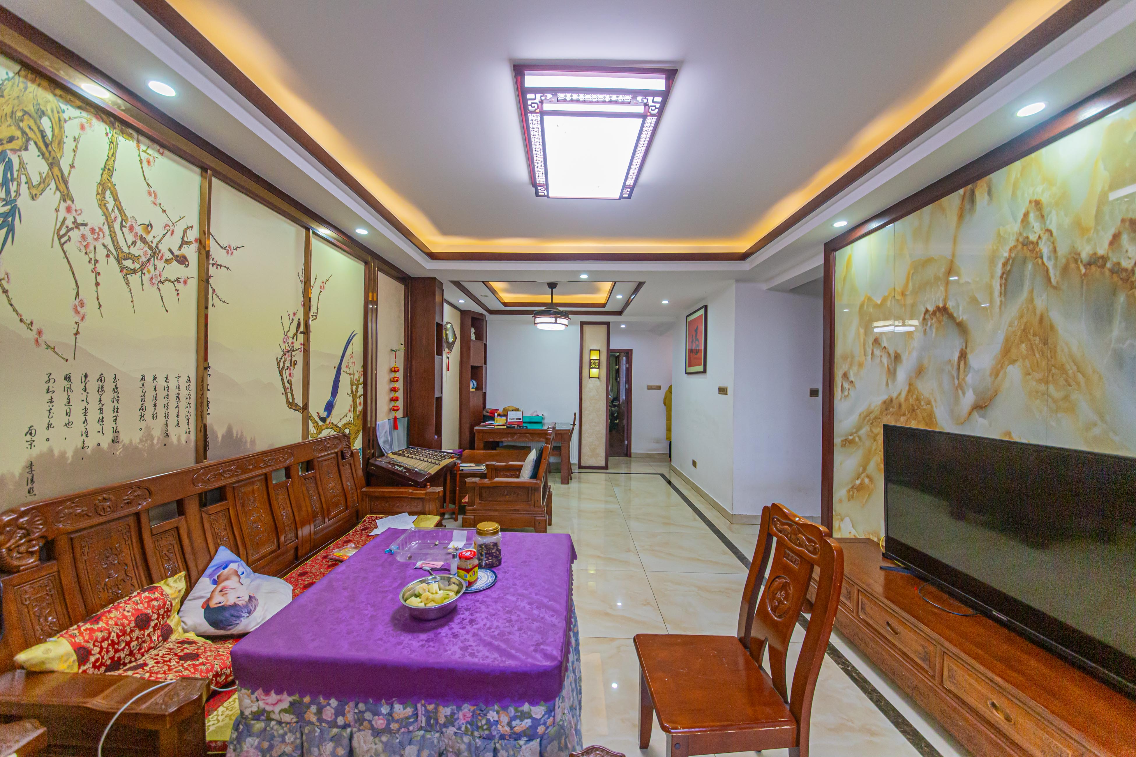 湘江雅颂居  3室2厅1卫    120.0万 湘江雅颂居  3室2厅1卫    120.0万客厅