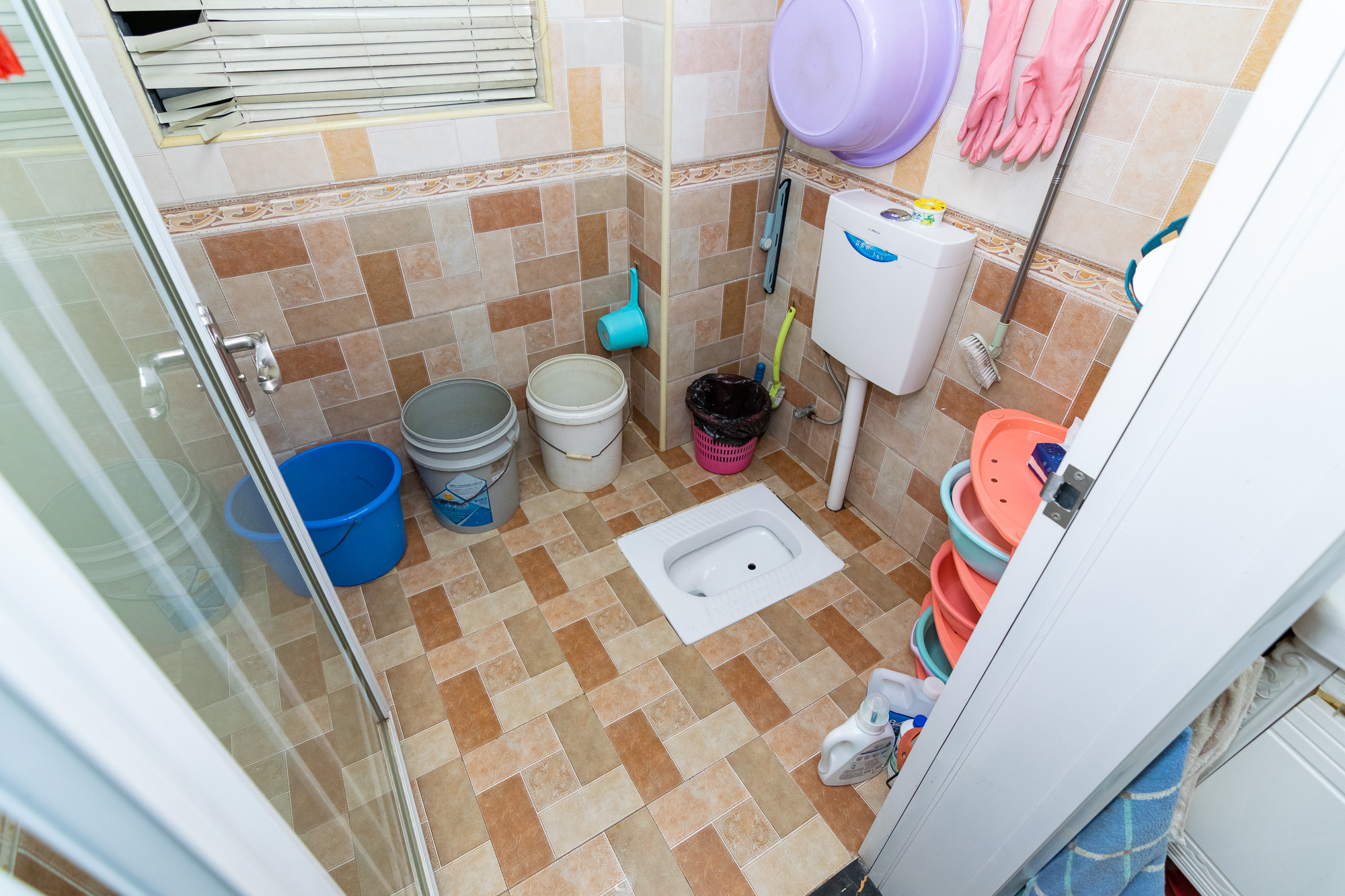 勤诚达新界  3室2厅1卫    107.99万 勤诚达新界  3室2厅1卫    107.99万卫生间