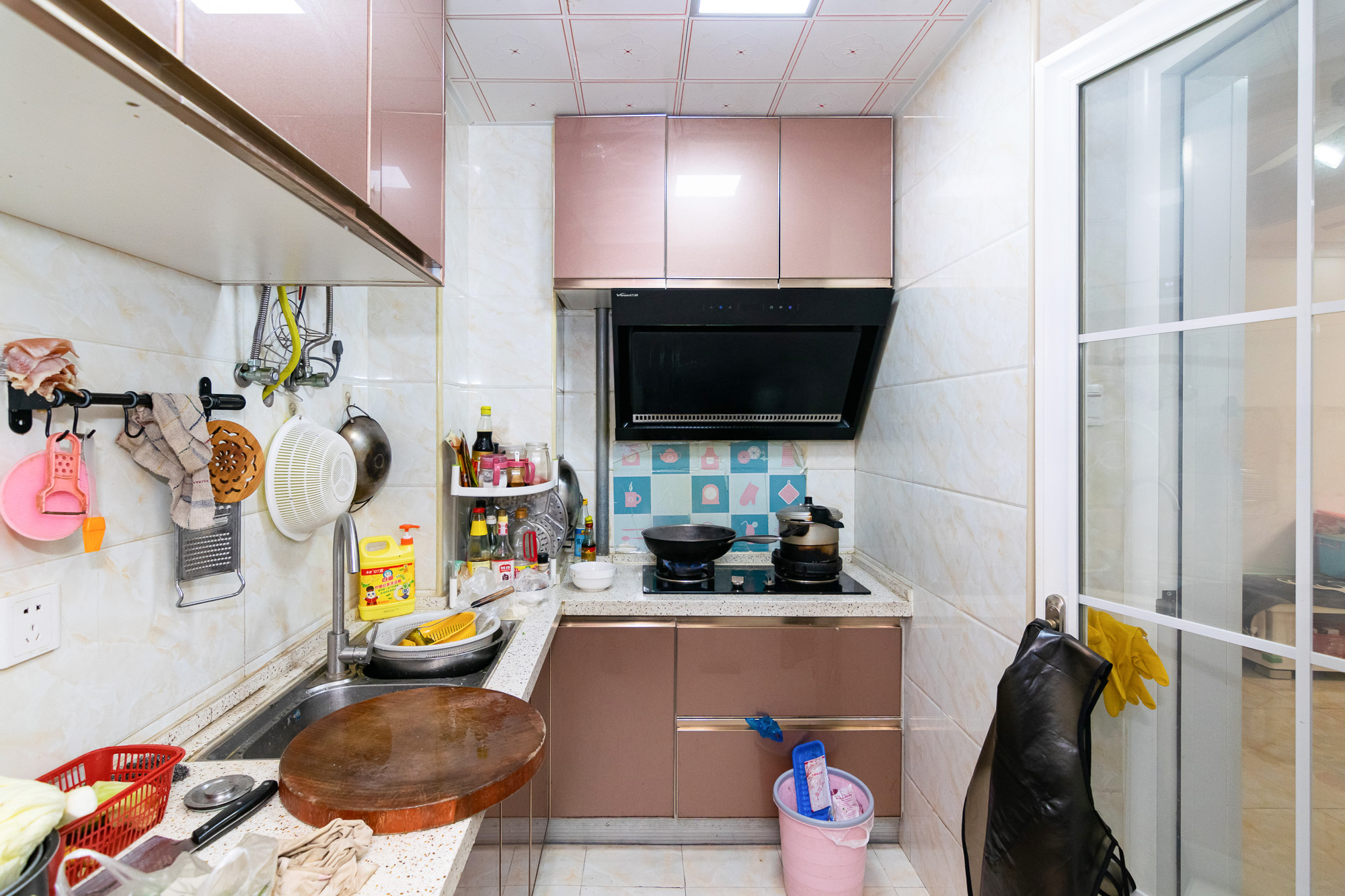 勤诚达新界  3室2厅1卫    107.99万 勤诚达新界  3室2厅1卫    107.99万厨房