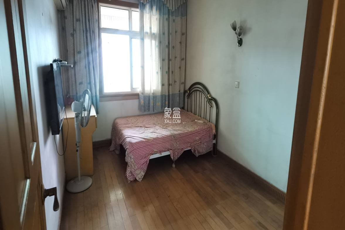 县电力局  3室2厅1卫    40.0万 县电力局  3室2厅1卫    40.0万客厅