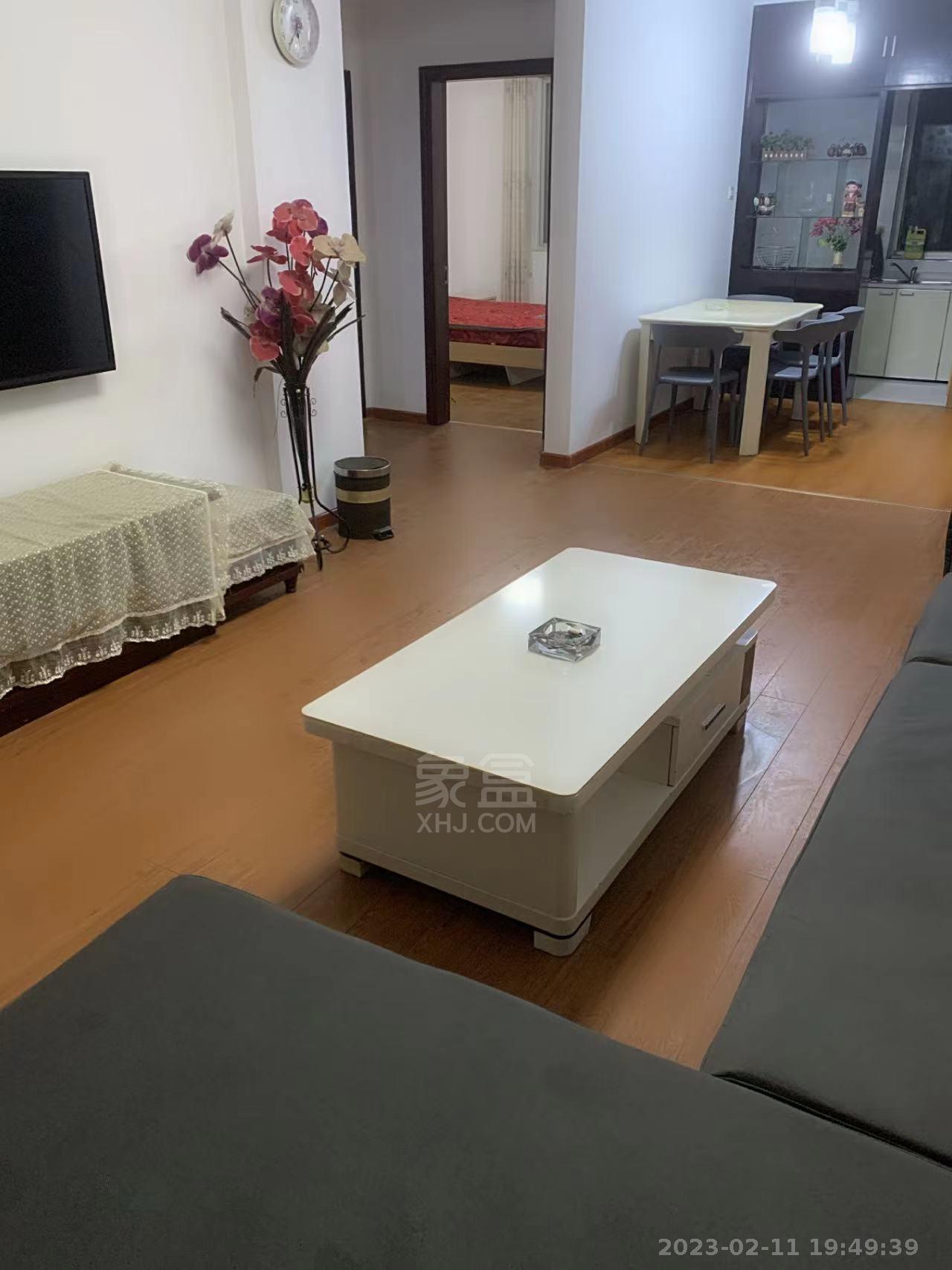 鸿益广场  2室1厅1卫   1800.00元/月室内图