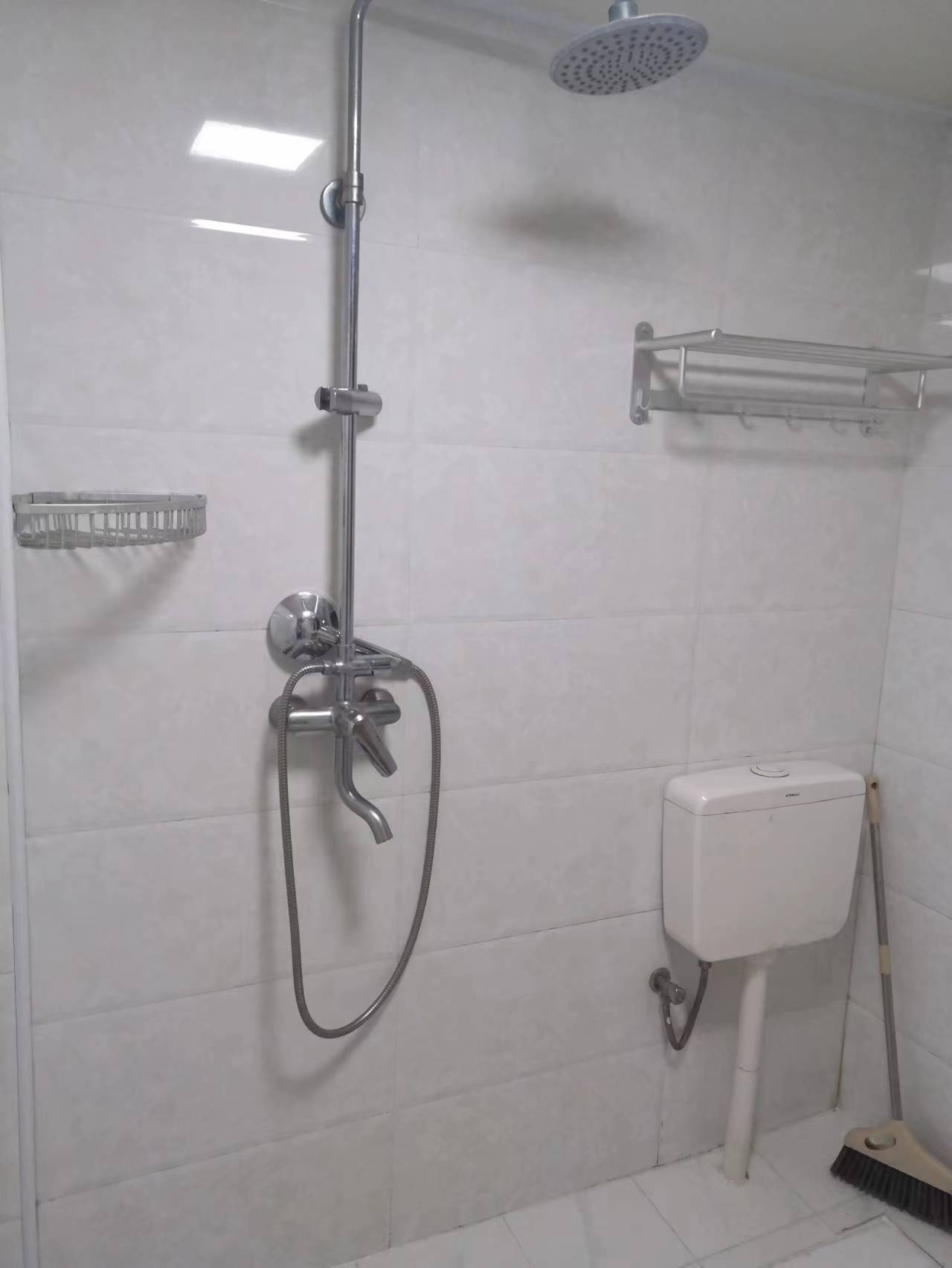 巴陵首府  3室1厅1卫   1800.00元/月小区图