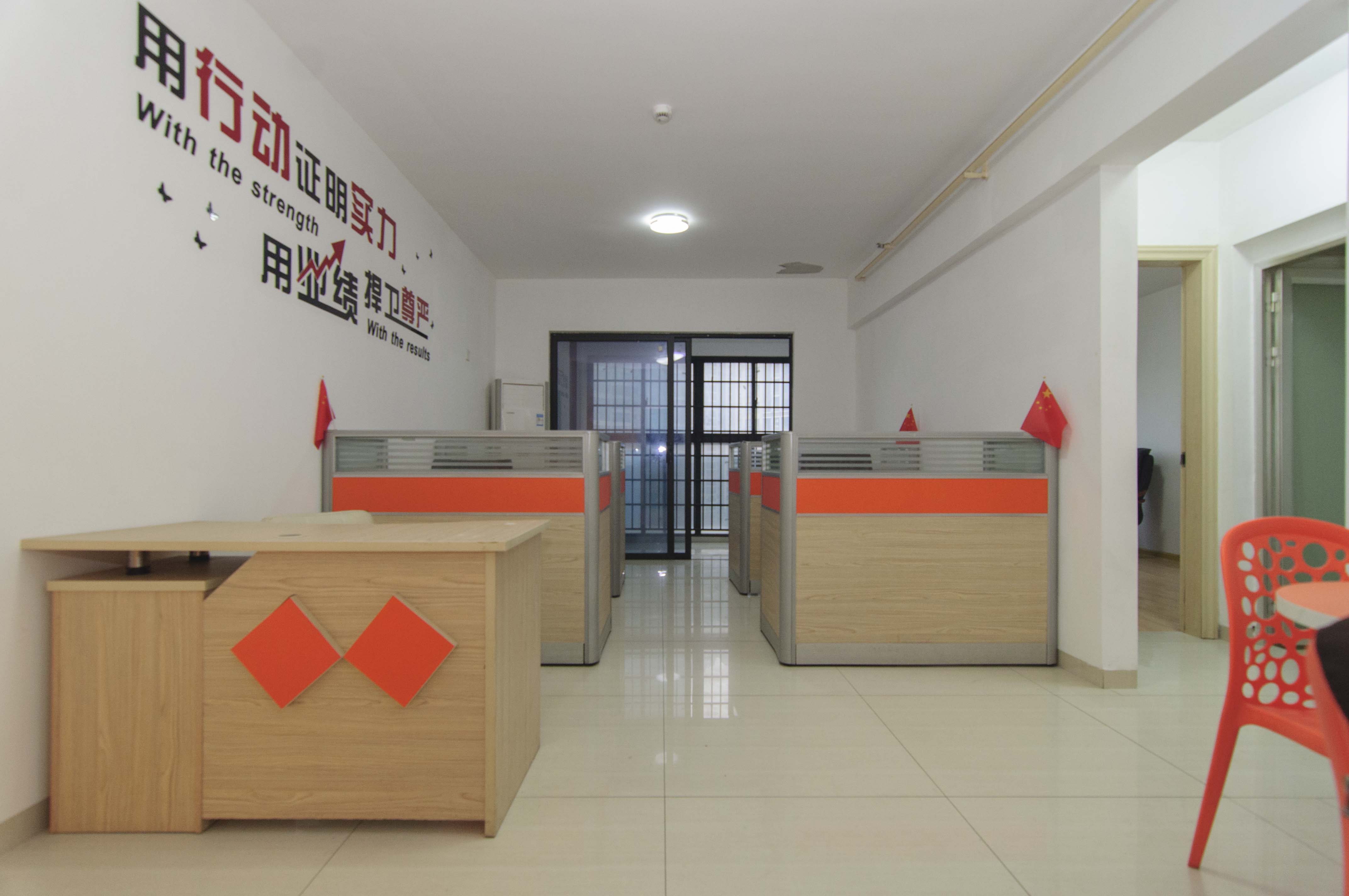 达美D6区  2室1厅1卫   66.00万客厅
