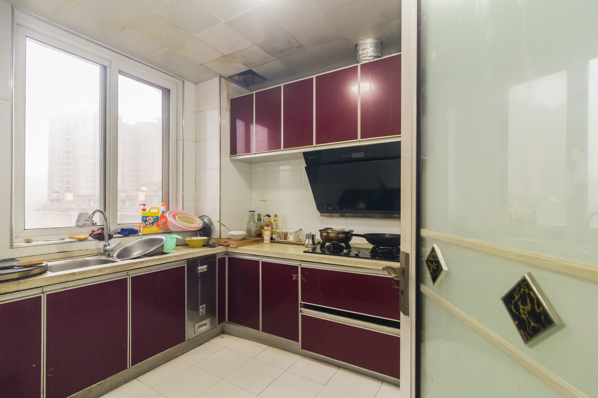 博雅湘水湾  3室2厅2卫   75.80万 博雅湘水湾  3室2厅2卫   75.80万厨房