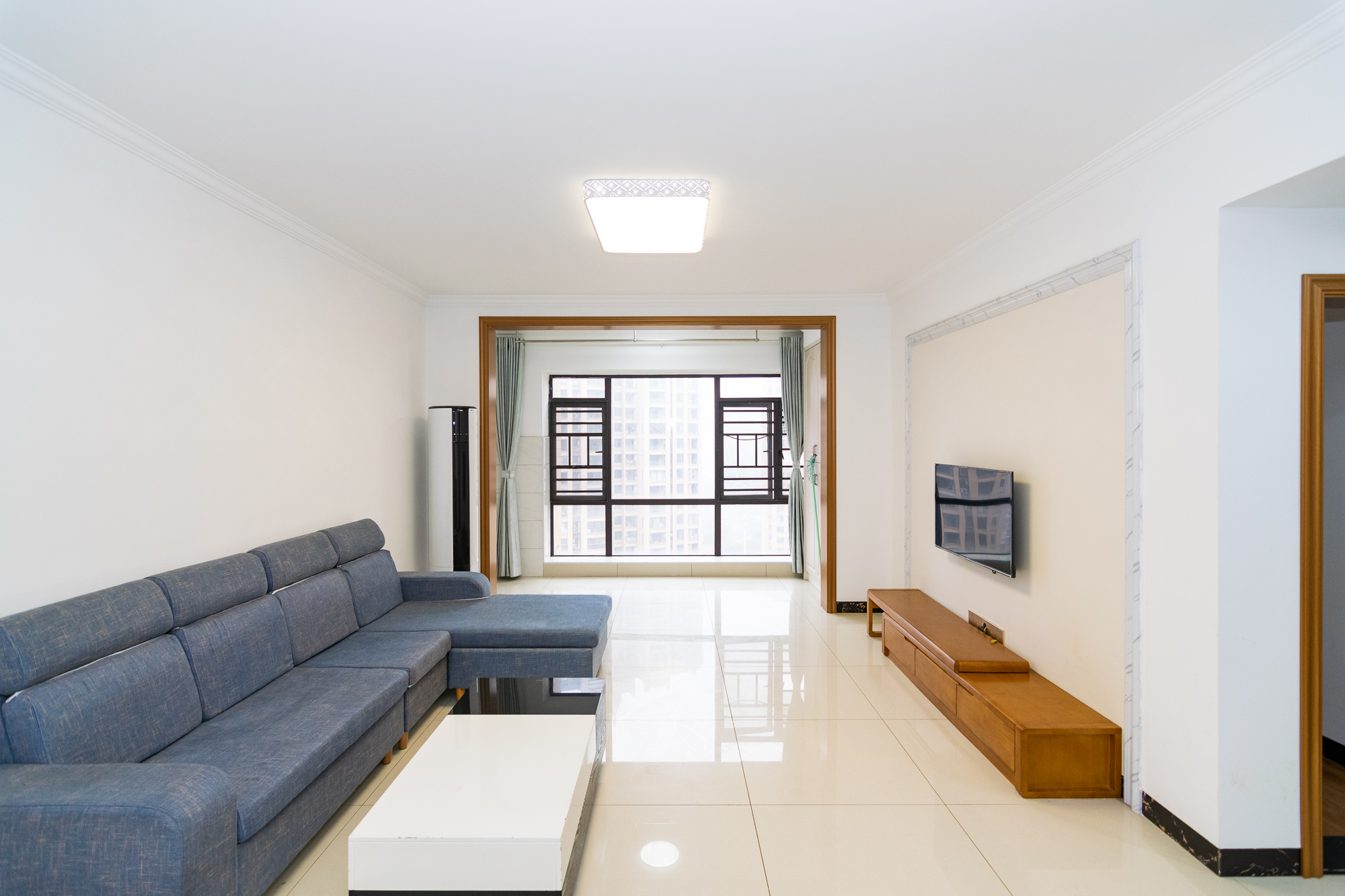 润和又一城  3室2厅1卫    91.8万客厅