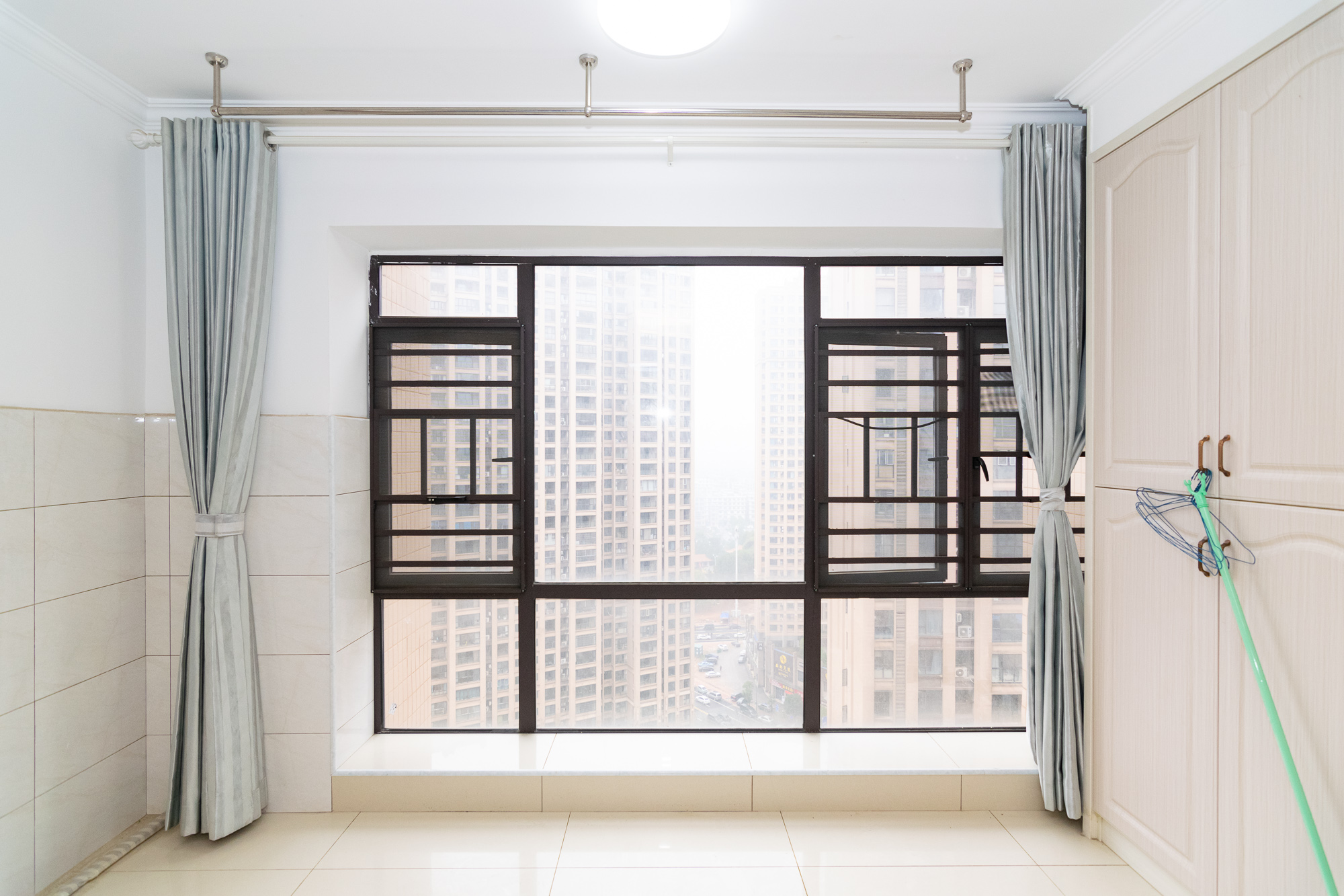 润和又一城  3室2厅1卫    91.8万阳台