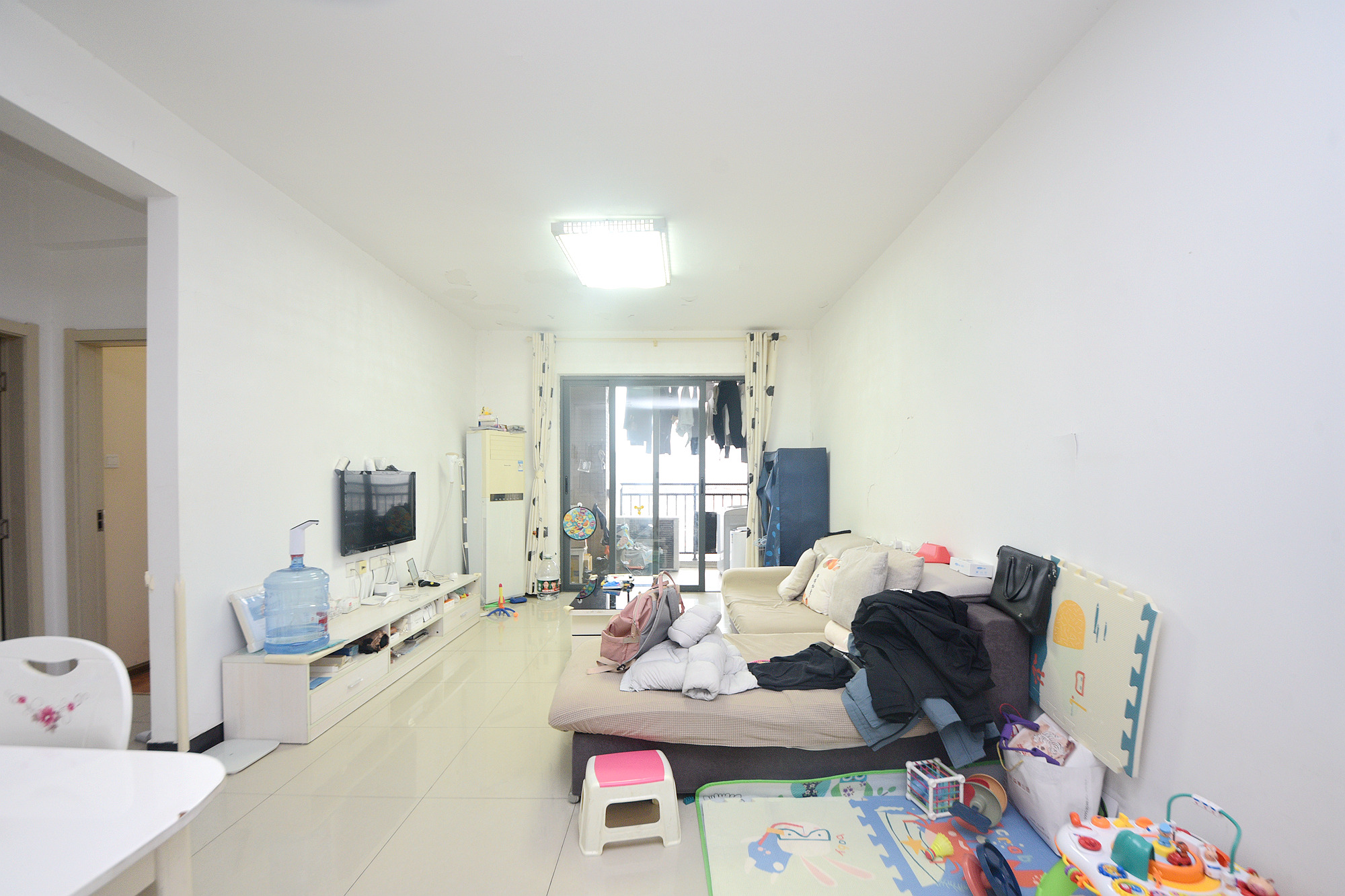 万博汇  2室2厅1卫   135.00万客厅