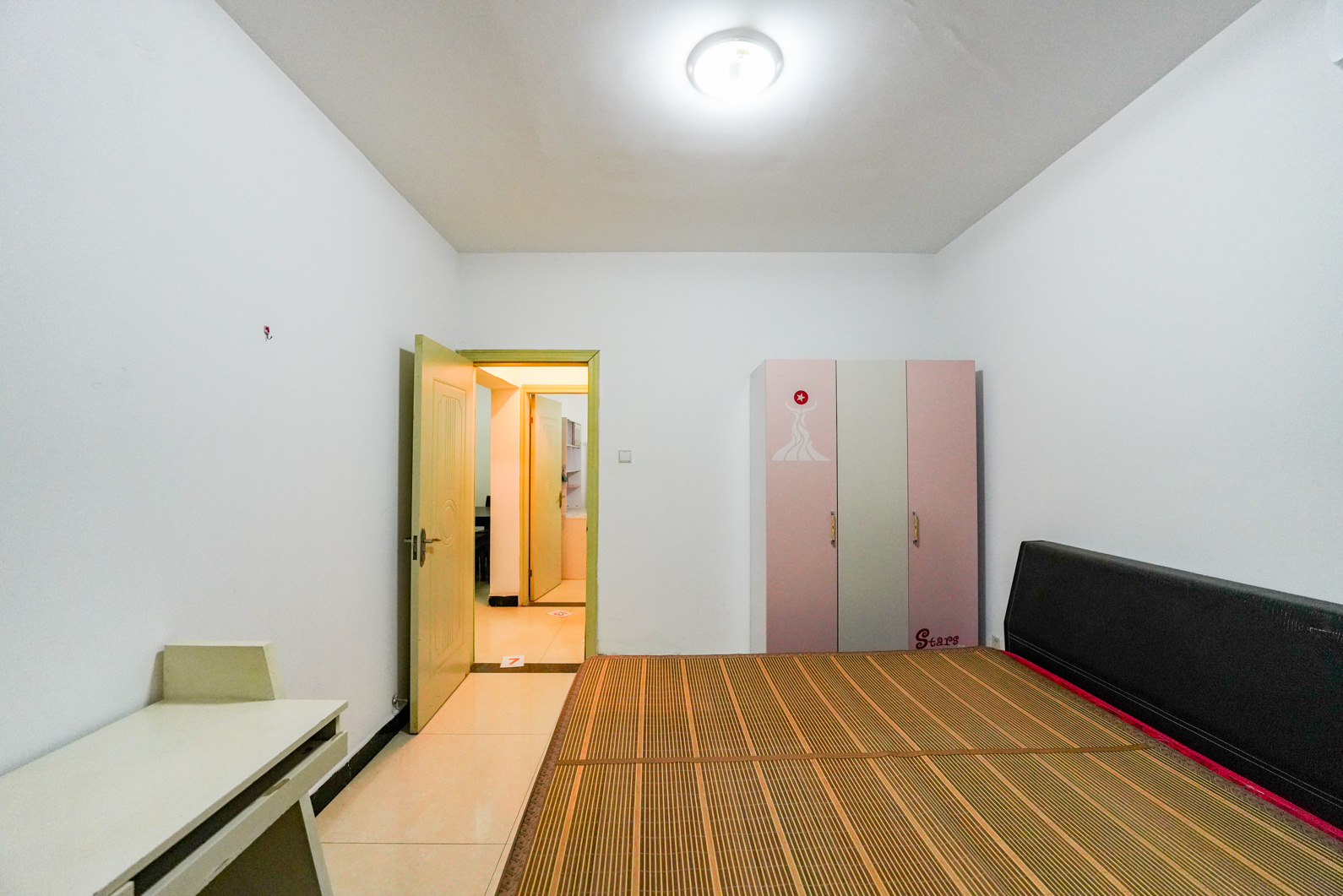 天剑华城  2室2厅1卫    66.8万卧室