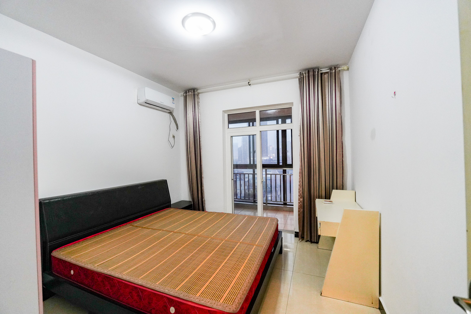 天剑华城  2室2厅1卫    66.8万卧室