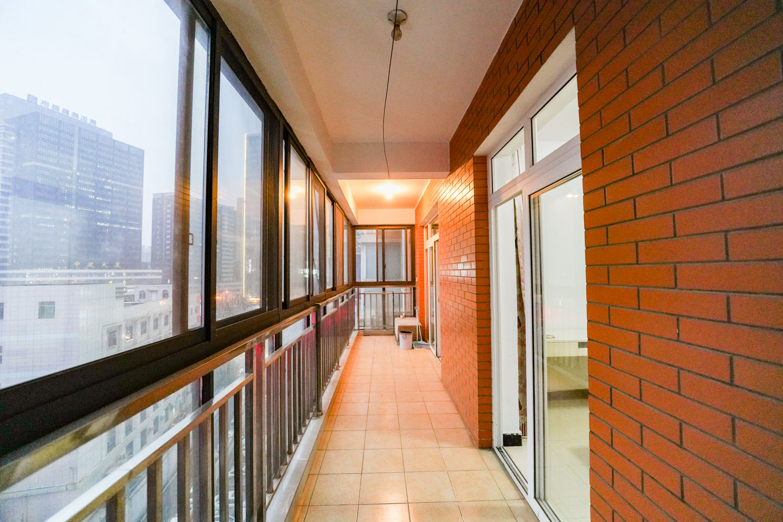 天剑华城  2室2厅1卫    66.8万阳台