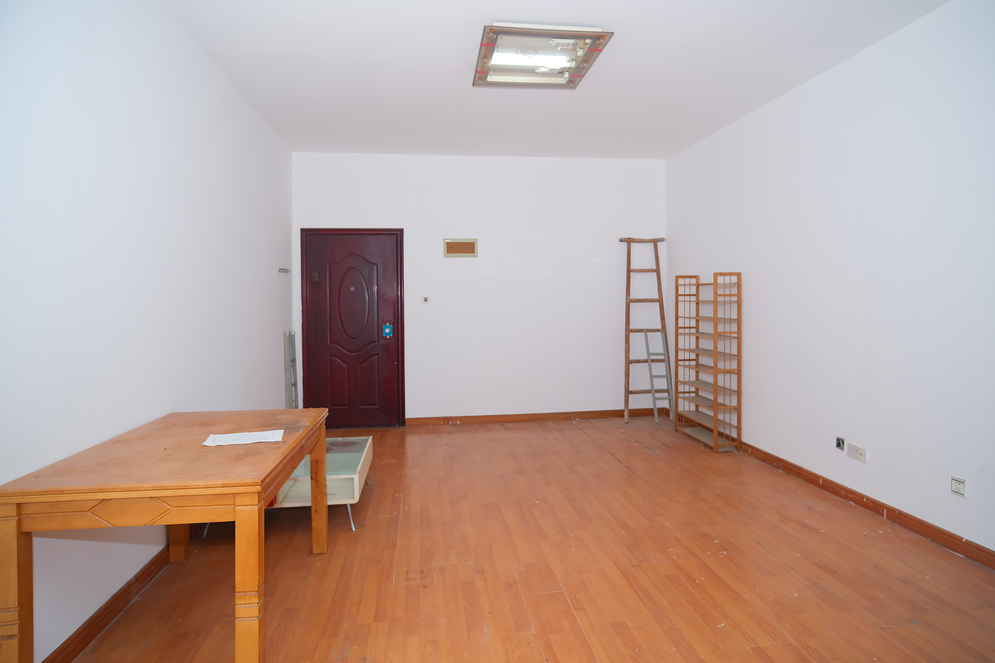 星沙商业步行街 2室1厅1卫 43.0万 星沙商业步行街 2室1厅1卫 43.0万客厅