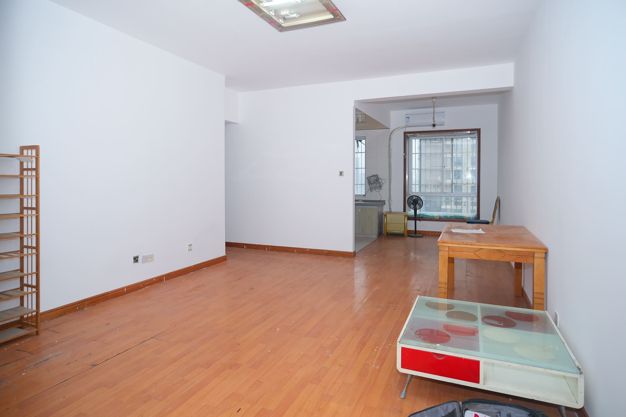 星沙商业步行街 2室1厅1卫 43.0万 星沙商业步行街 2室1厅1卫 43.0万客厅