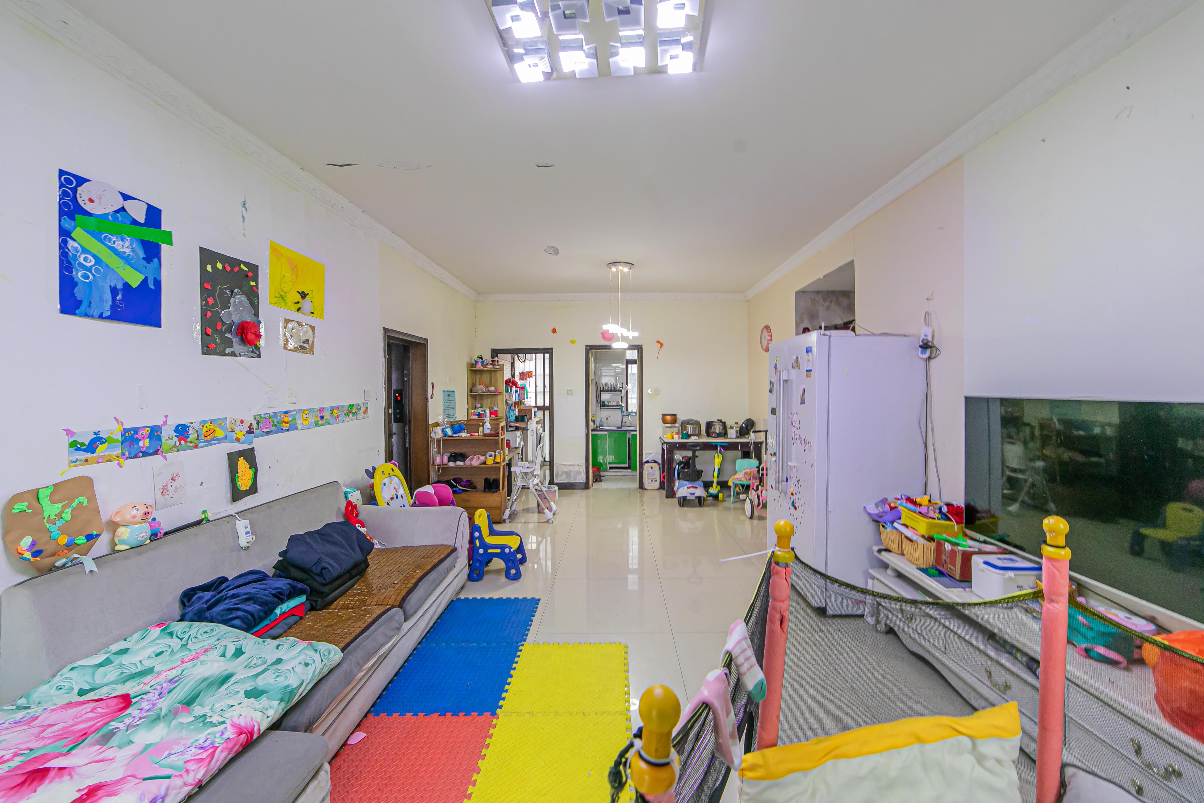 鹏基诺亚山林 2室2厅1卫 71.60万 鹏基诺亚山林 2室2厅1卫 71.60万客厅