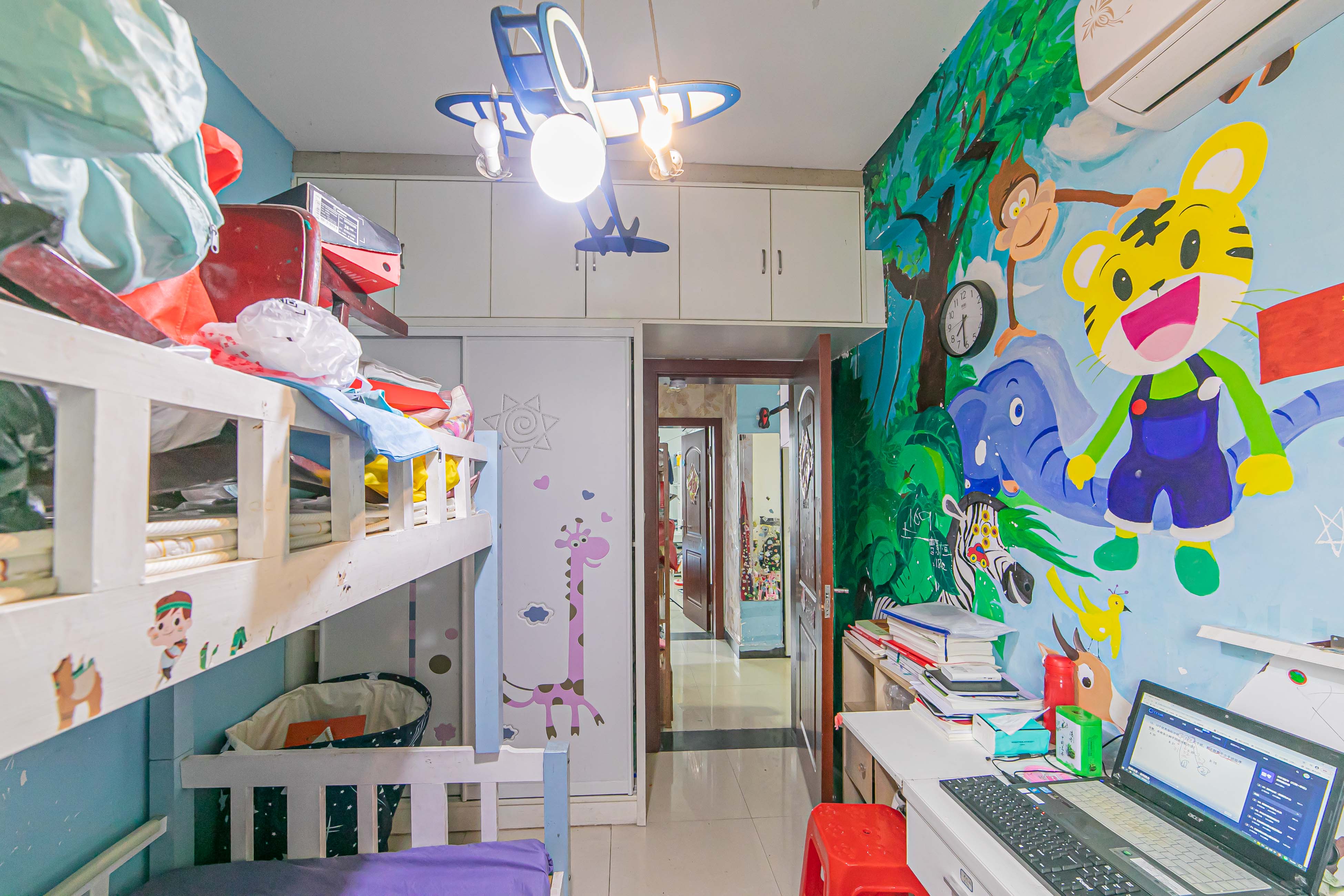 鹏基诺亚山林 2室2厅1卫 71.60万 鹏基诺亚山林 2室2厅1卫 71.60万卧室