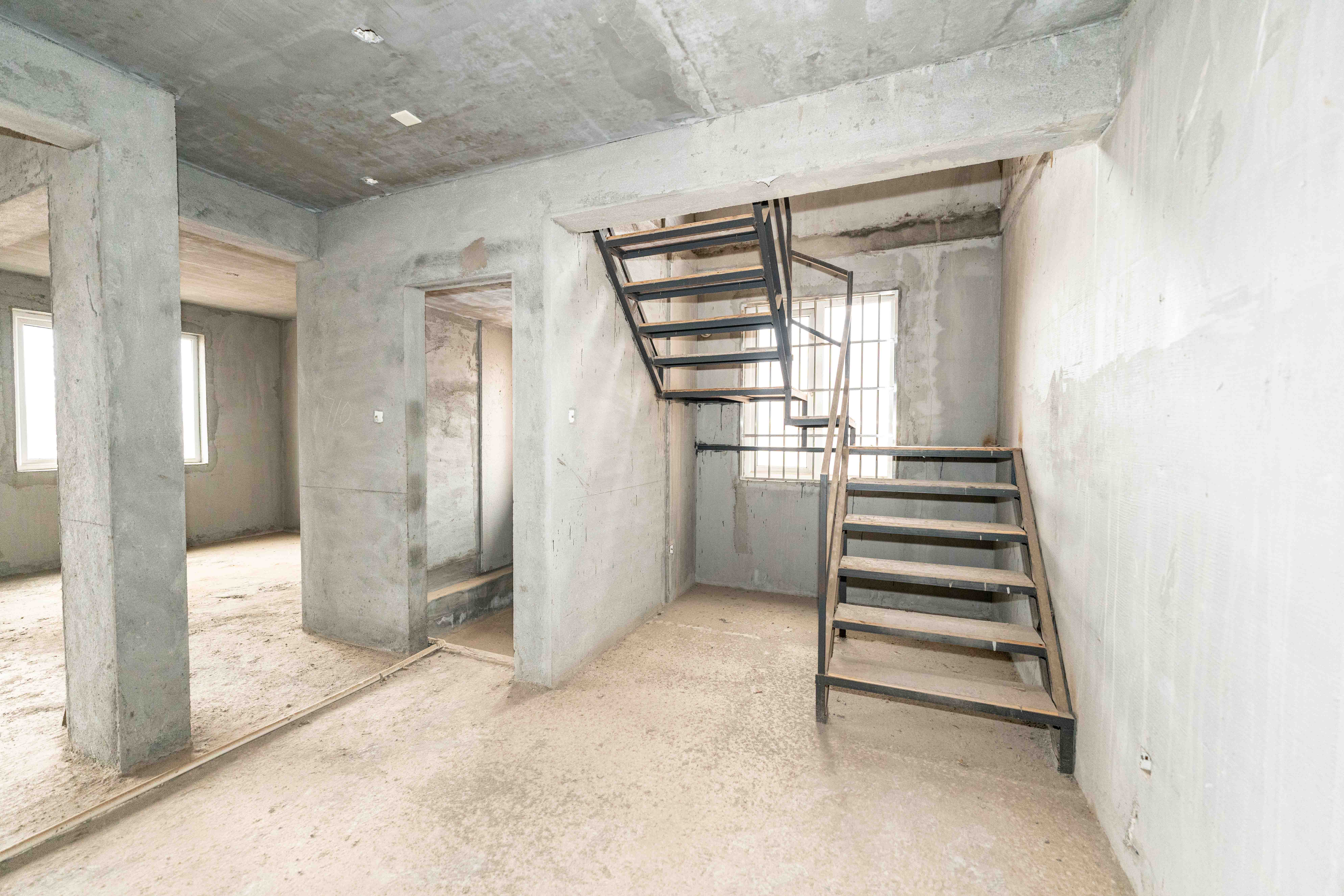 丽发新城  4室2厅2卫    83.8万客厅