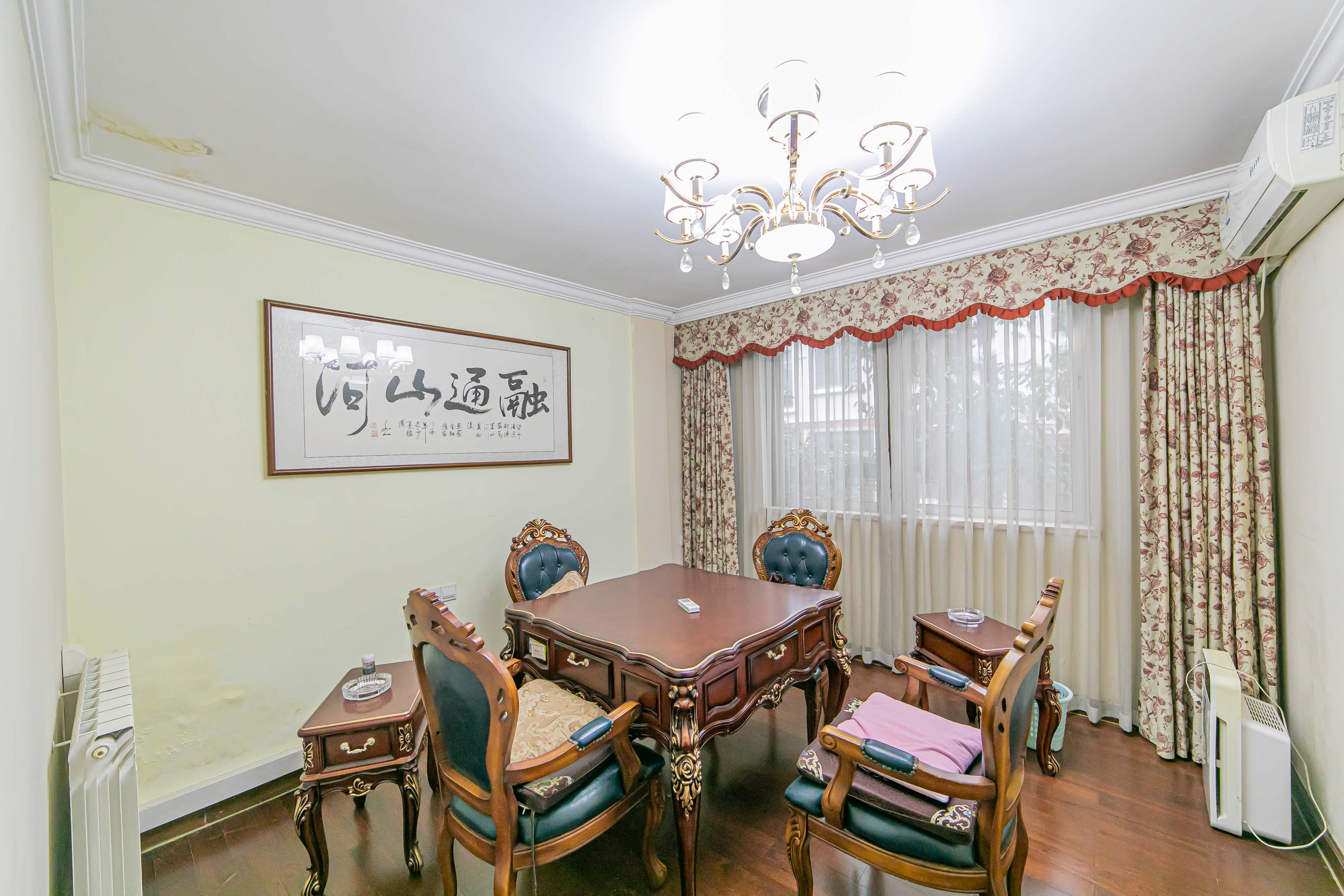 碧桂园威尼斯城 6室2厅5卫 695.88万 碧桂园威尼斯城 6室2厅5卫 695.88万卧室