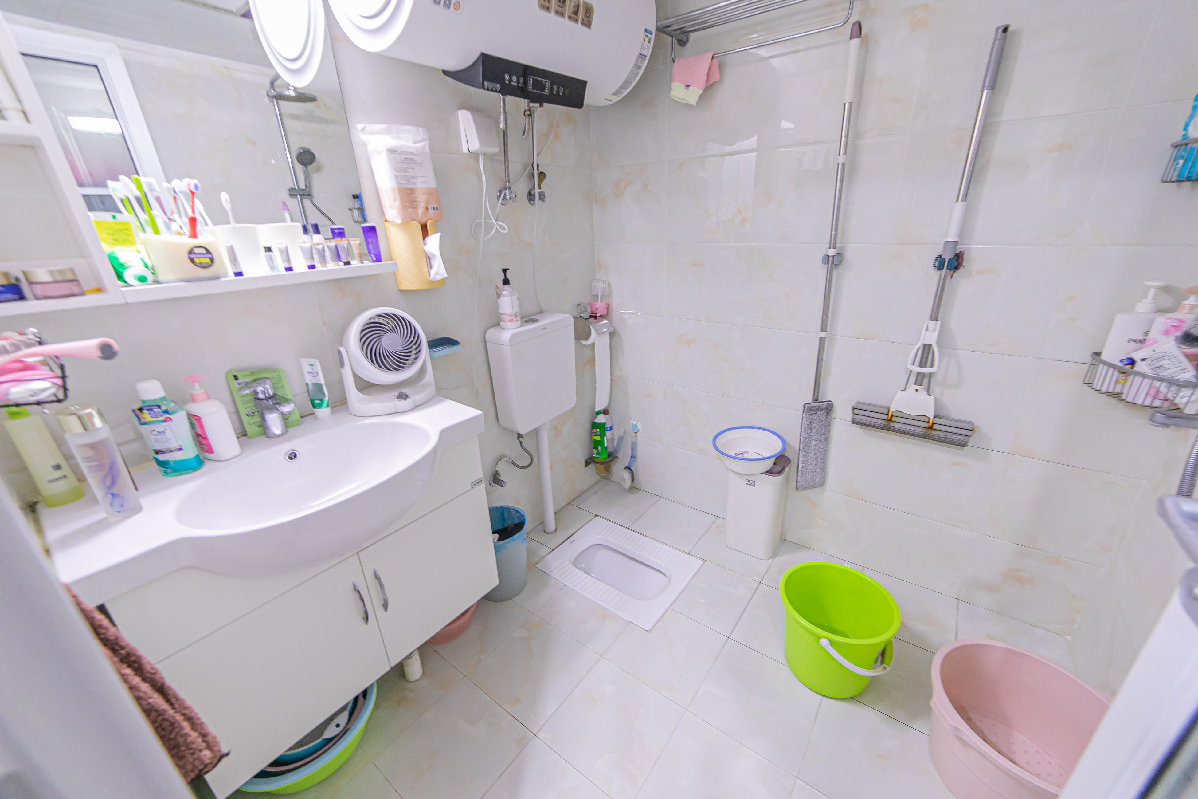 MOMA当代广场  2室2厅1卫    44.98万 MOMA当代广场  2室2厅1卫    44.98万卫生间