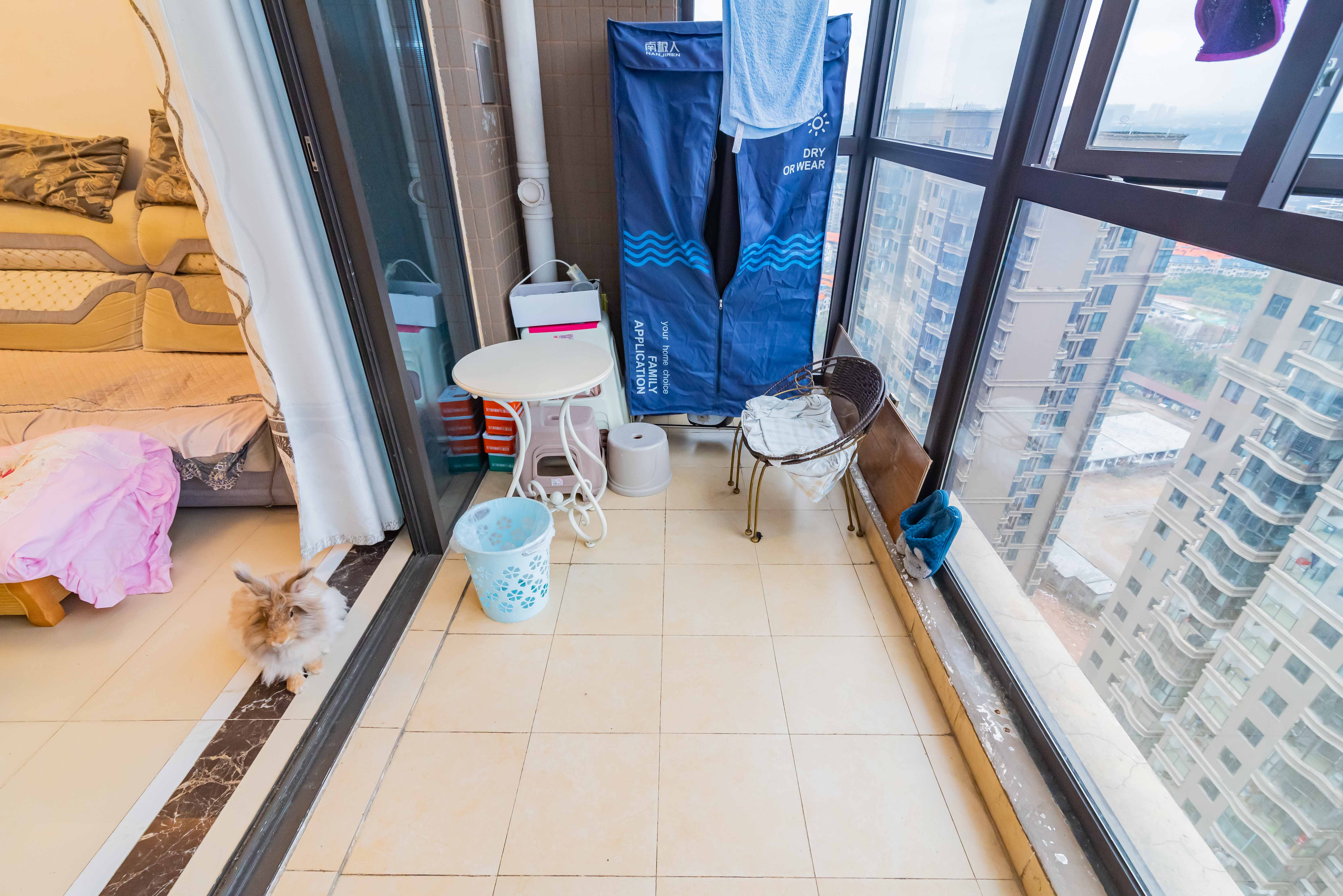 旺德府恺悦国际 3室2厅1卫 65.80万 旺德府恺悦国际 3室2厅1卫 65.80万阳台