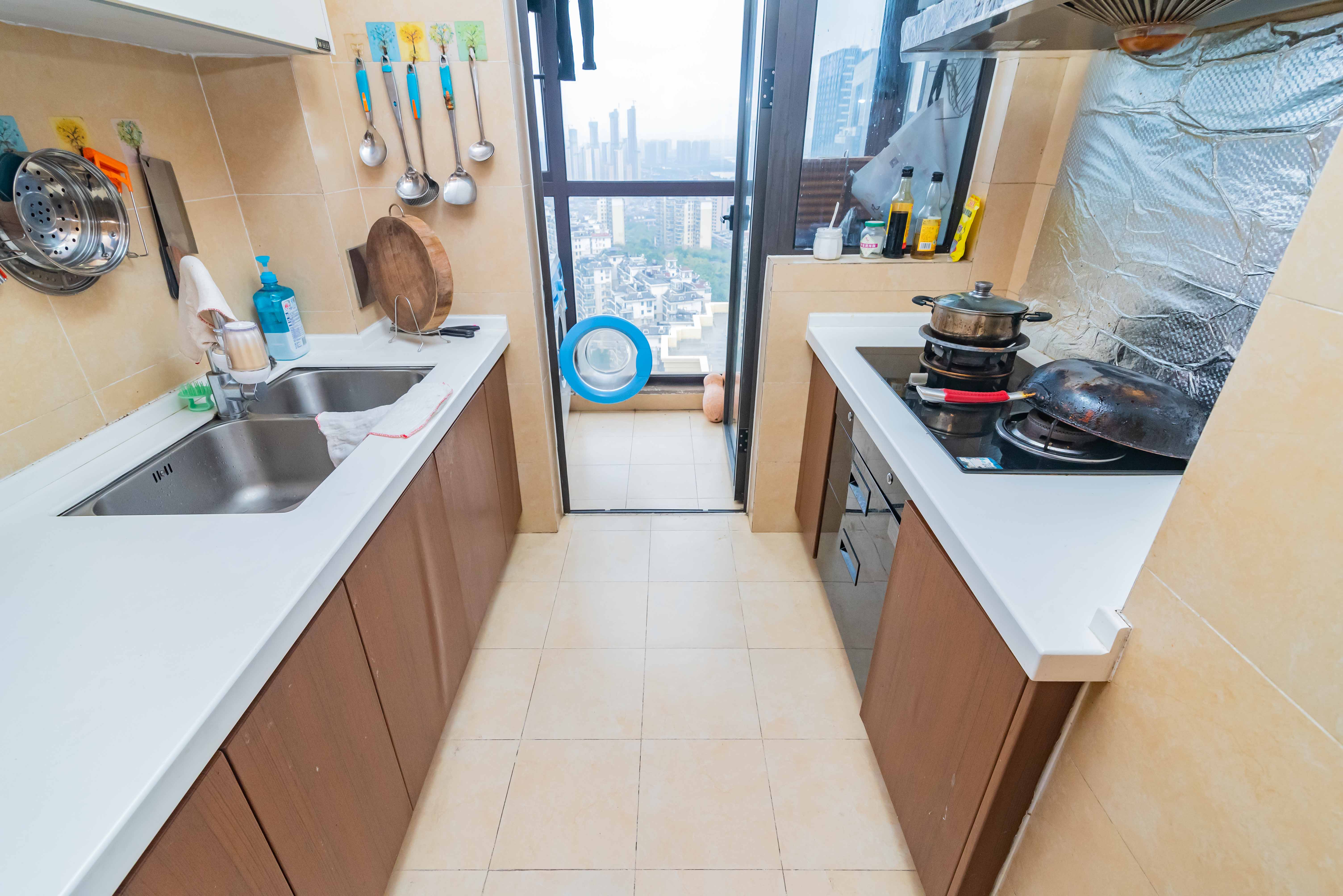 旺德府恺悦国际 3室2厅1卫 65.80万 旺德府恺悦国际 3室2厅1卫 65.80万厨房